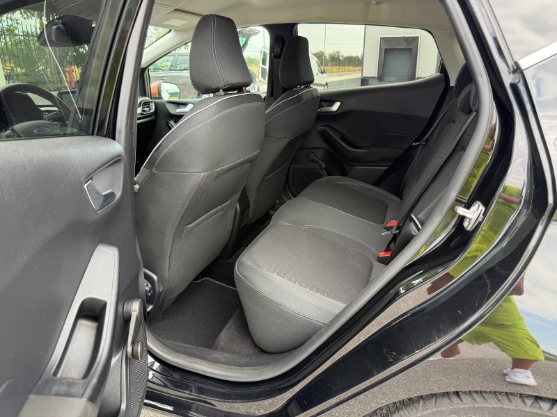 Ford Fiesta 1.5TDCI NAVI TITANIUM TOP TP, снимка 10 - Автомобили и джипове - 51225426