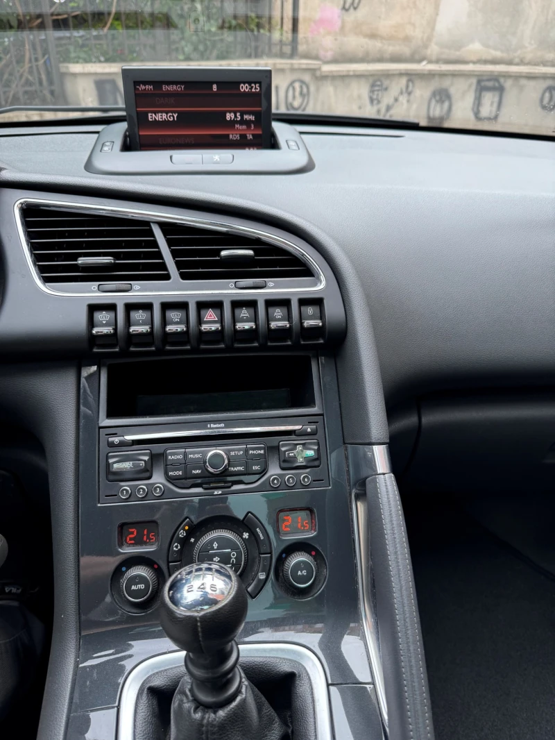 Peugeot 3008 1.6T, снимка 9 - Автомобили и джипове - 52824480