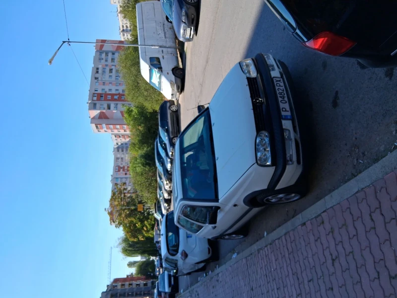 VW Golf 1.8, снимка 2 - Автомобили и джипове - 52148793