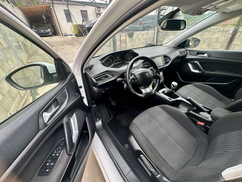 Peugeot 308 1.6 Blue-HDi Euro 6 , снимка 9 - Автомобили и джипове - 51768086