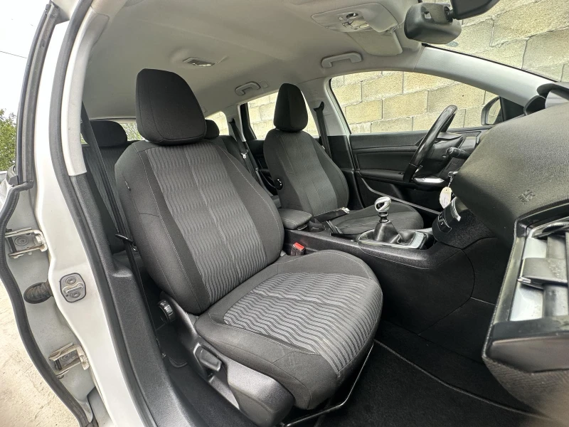 Peugeot 308 1.6 Blue-HDi Euro 6 , снимка 14 - Автомобили и джипове - 51768086