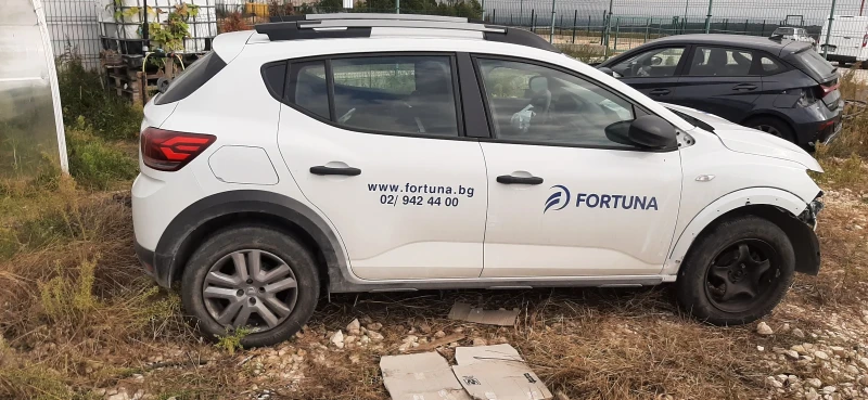 Dacia Sandero 1.0 i, снимка 2 - Автомобили и джипове - 51991033