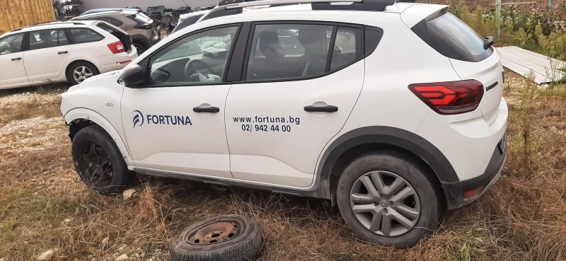 Dacia Sandero 1.0 i, снимка 3 - Автомобили и джипове - 51991033