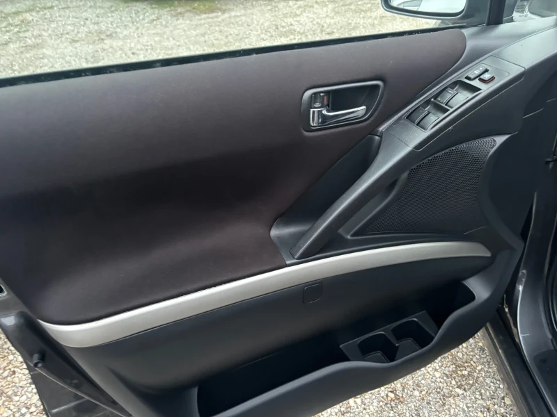 Toyota Corolla verso 2009+ 2.2* 136+ ФЕЙС+ 6ск+ ИТАЛИЯ, снимка 8 - Автомобили и джипове - 52059344