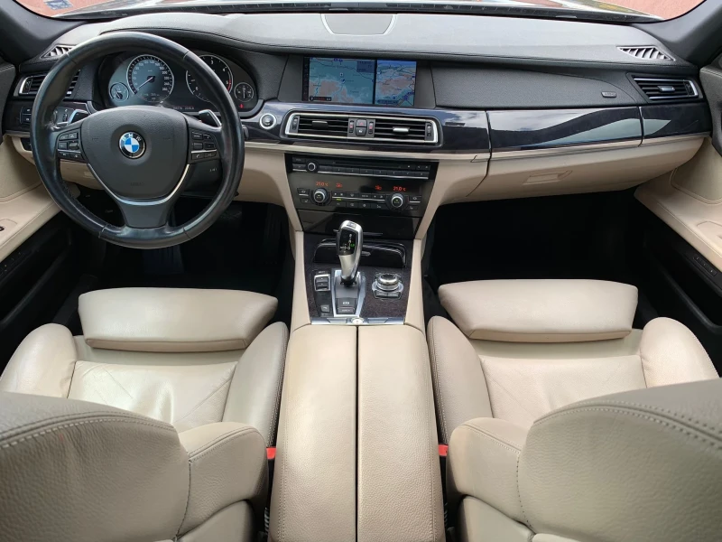 BMW 730, снимка 12 - Автомобили и джипове - 52379689