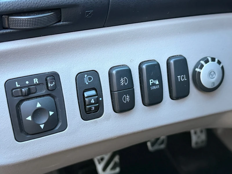 Mitsubishi Grandis, снимка 8 - Автомобили и джипове - 52546325