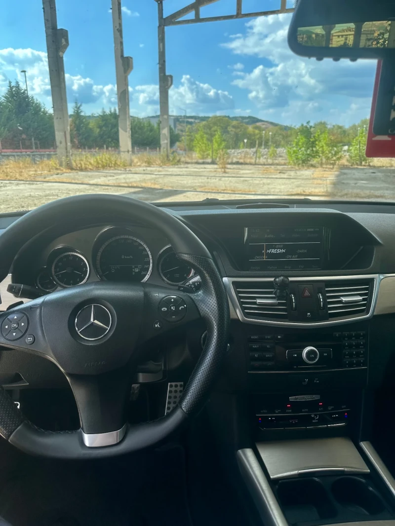 Mercedes-Benz E 350 AMG-PACK, снимка 8 - Автомобили и джипове - 53171540