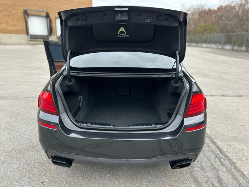 BMW 550 xDrive* Автокредит(Цена до БГ), снимка 16 - Автомобили и джипове - 53265252