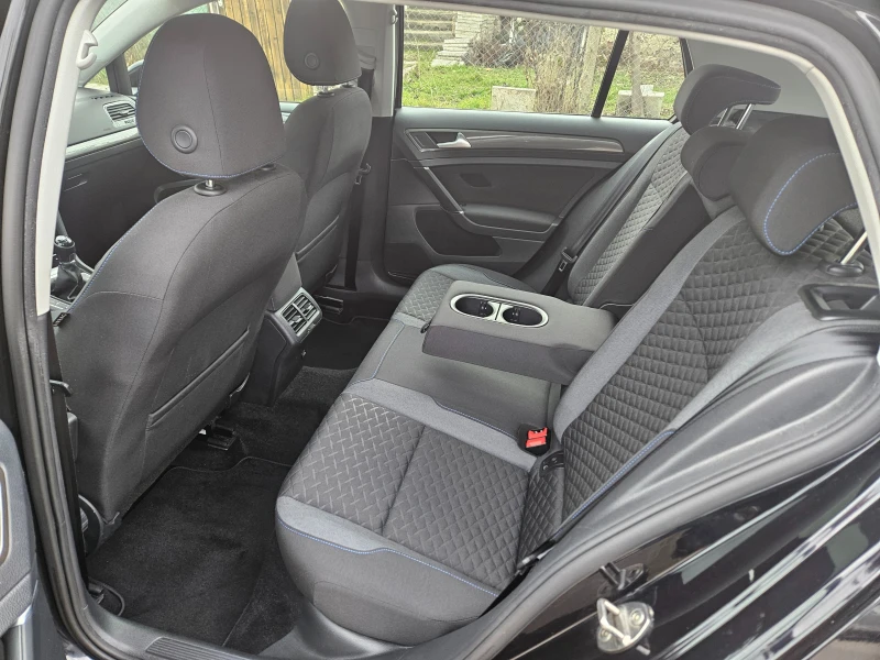 VW Golf 1.6 TDi Германия  Учебен, снимка 9 - Автомобили и джипове - 53457082