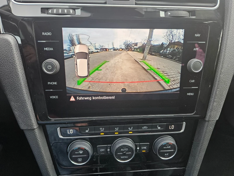 VW Golf 1.6 TDi Германия  Учебен, снимка 13 - Автомобили и джипове - 53457082