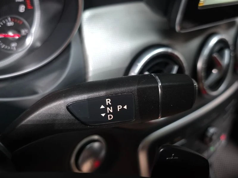 Mercedes-Benz CLA CLA250 4MATIC| 208к.с.| ВКЛ.ТЕХНОТЕСТ, снимка 9 - Автомобили и джипове - 55401174