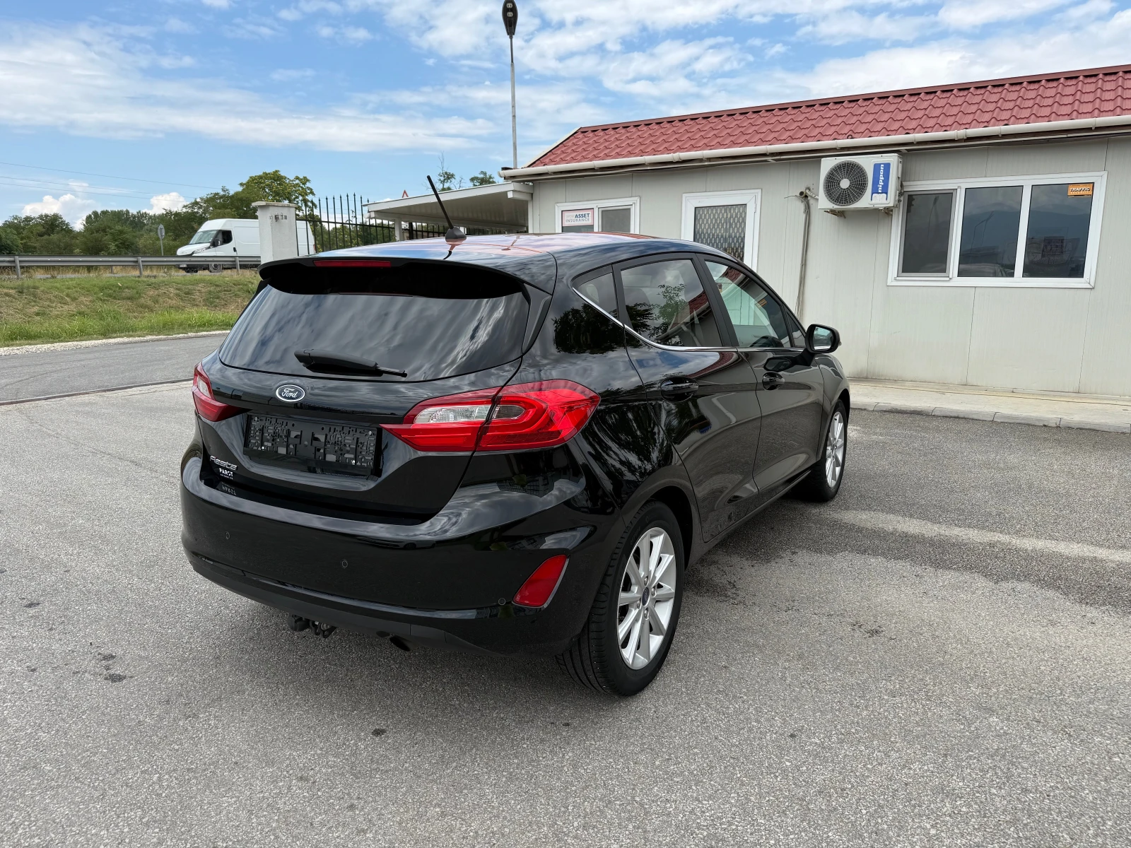 Ford Fiesta 1.5TDCI NAVI TITANIUM TOP TP - изображение 5