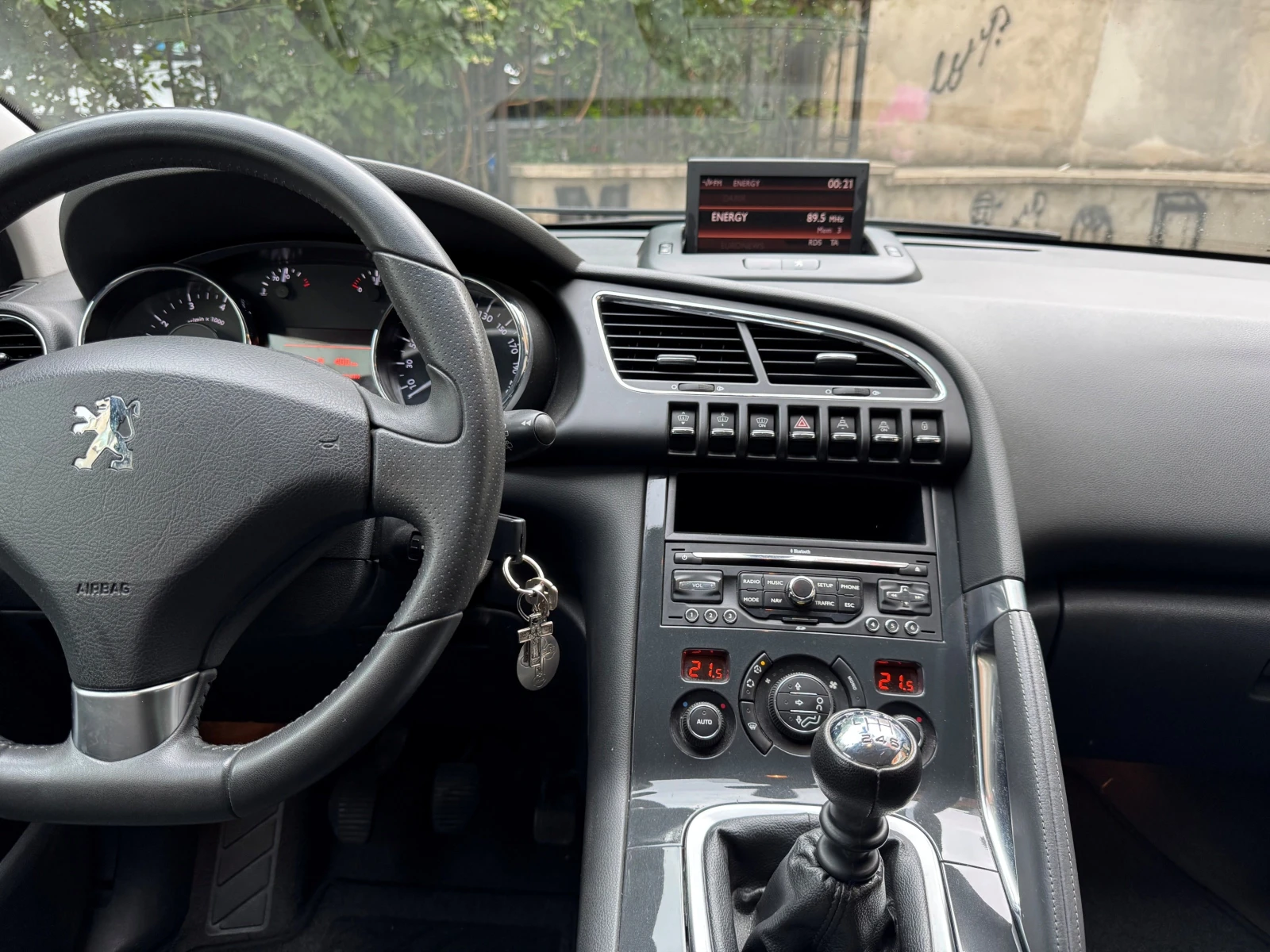 Peugeot 3008 1.6T - изображение 6