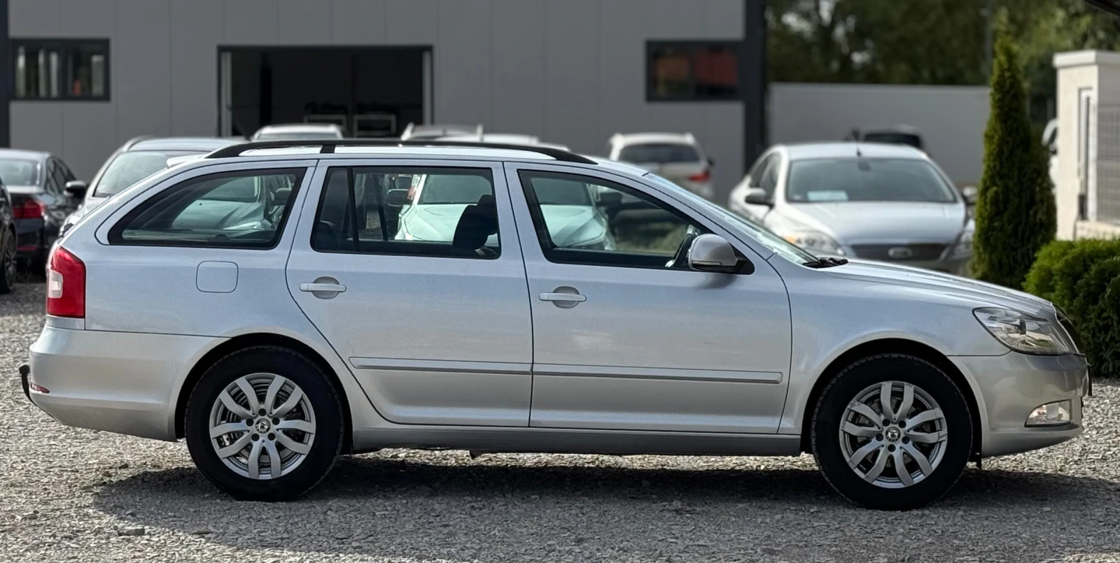 Skoda Octavia 1.2i 105к.с * Климатроник*  - изображение 8