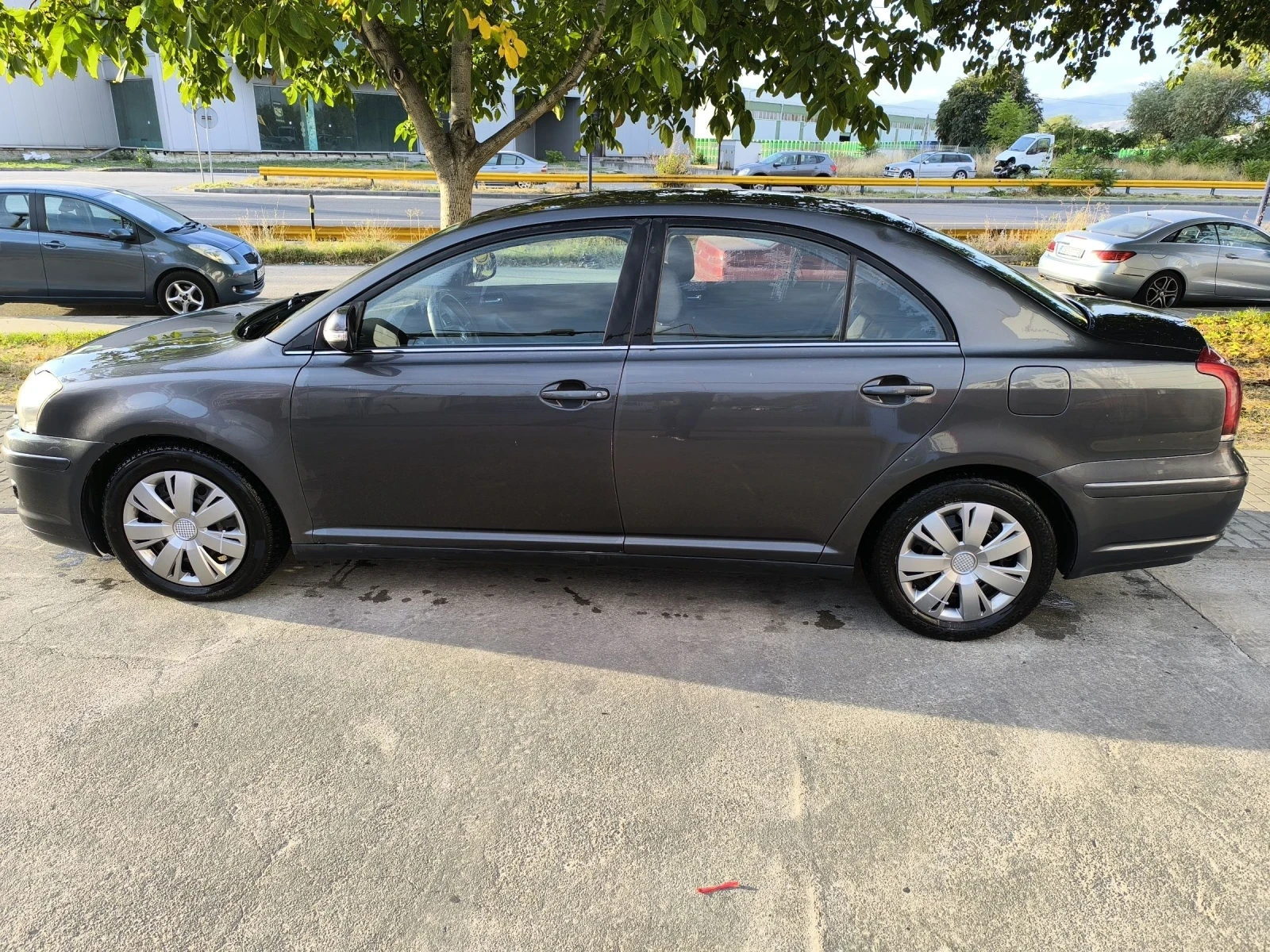 Toyota Avensis  - изображение 4