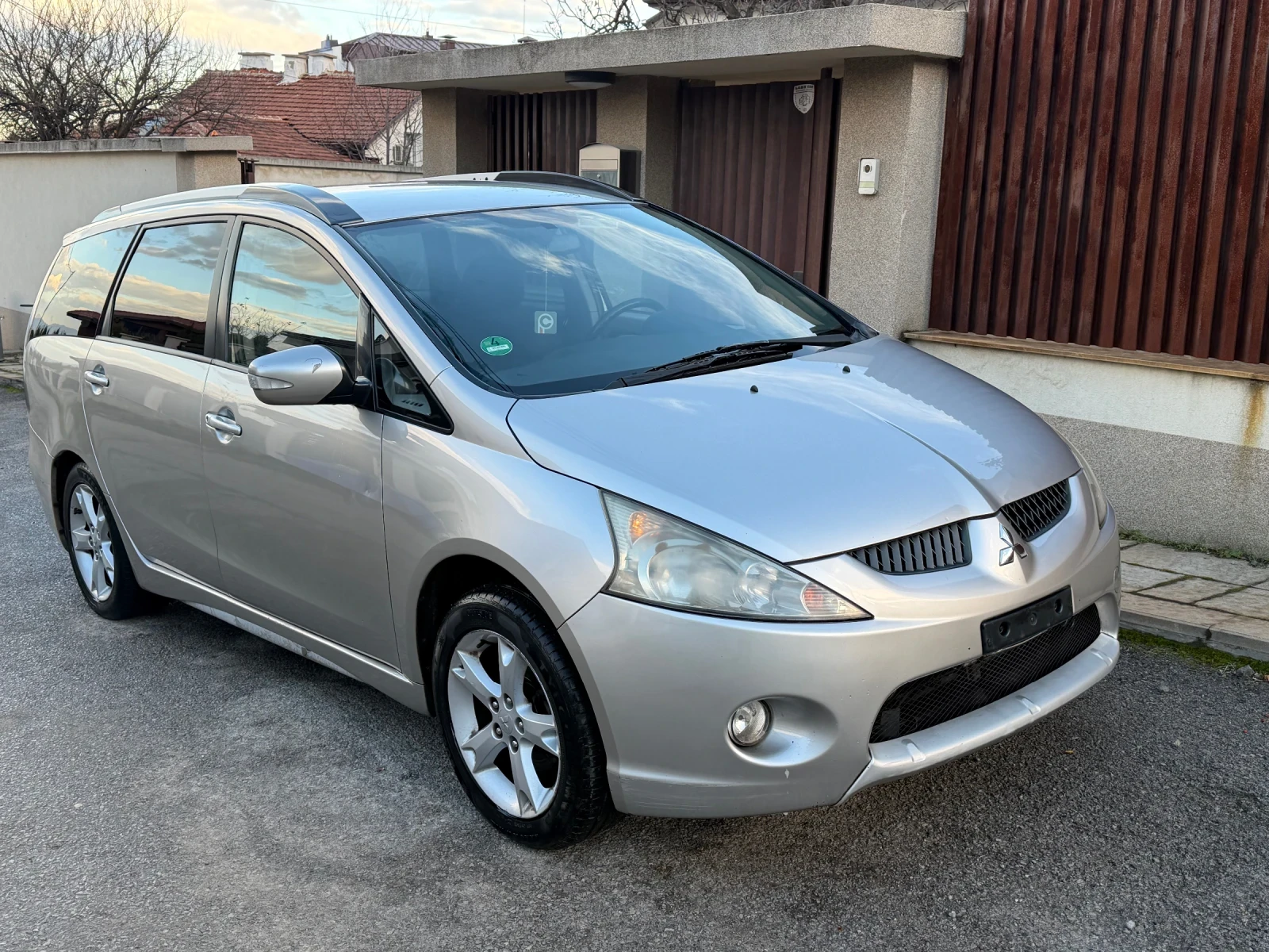 Mitsubishi Grandis  - изображение 3