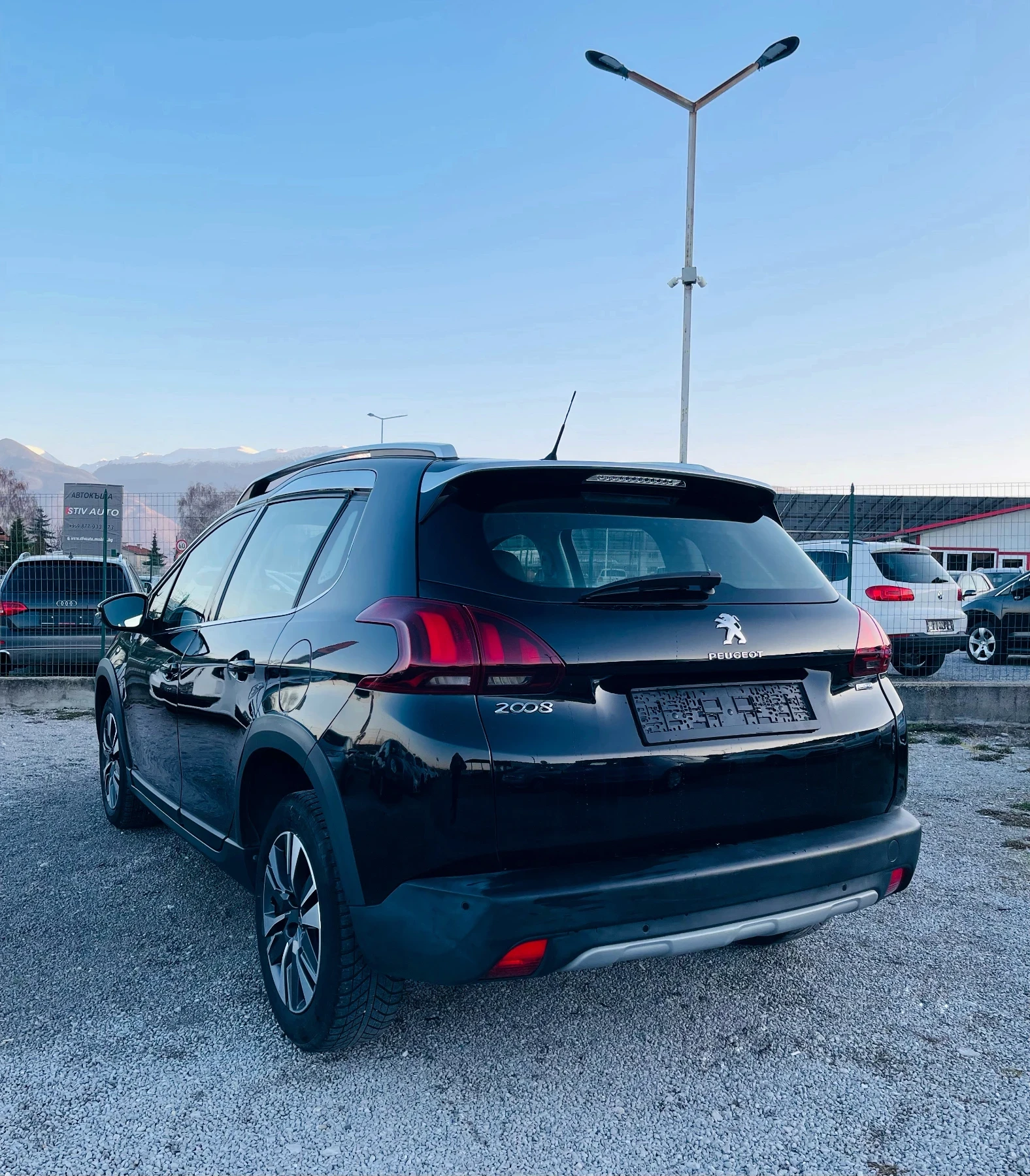 Peugeot 2008 1.6 Blue-HDi Facelift EURO6* Кожа* Сервизна книжка - изображение 7