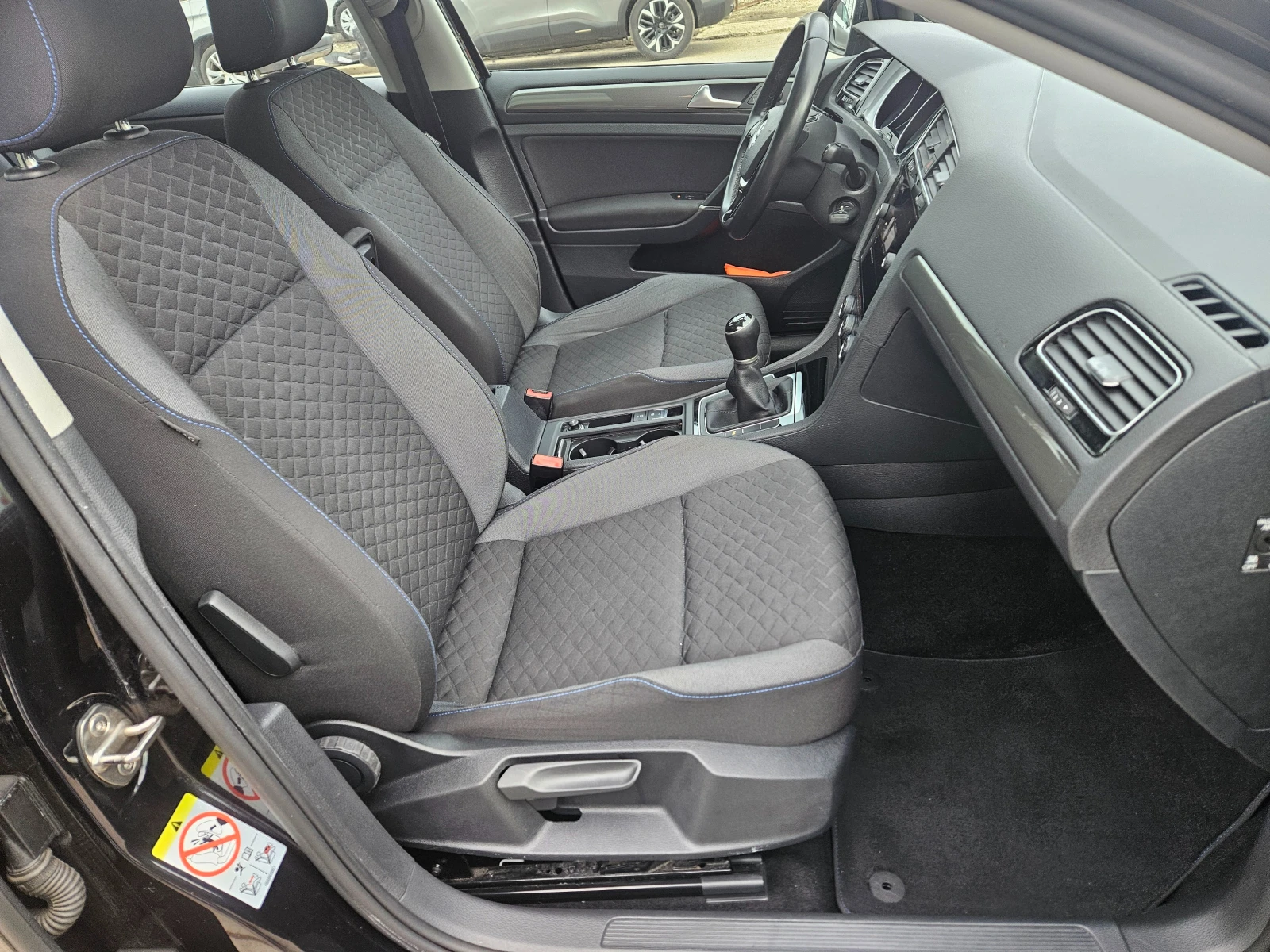 VW Golf 1.6 TDi Германия  Учебен - изображение 8