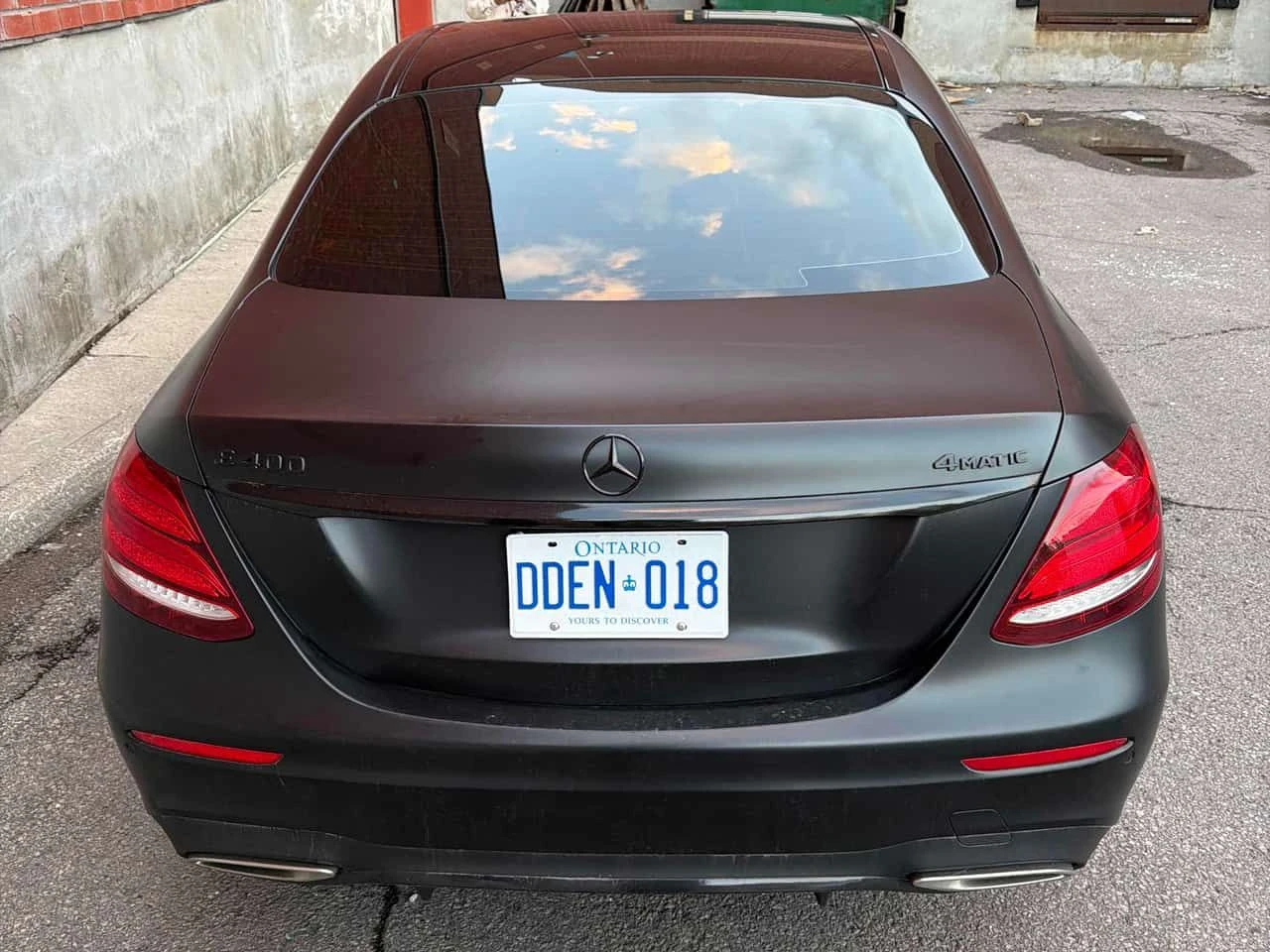 Mercedes-Benz E 400 4MATIC* DISTRONIC* BURMESTER* HEAD-UP* 360КАМЕРА, снимка 4 - Автомобили и джипове - 53804040