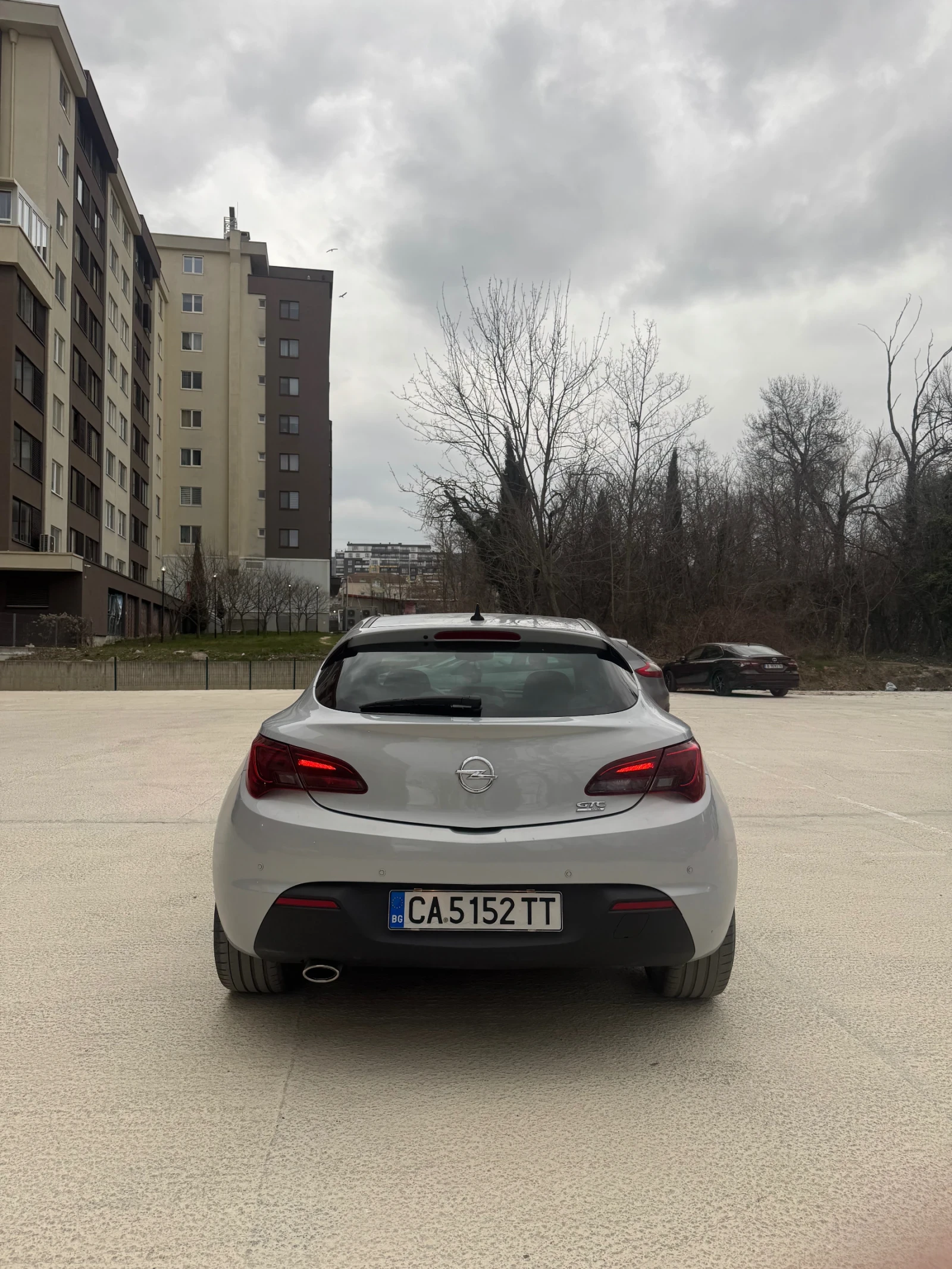 Opel Astra GTC 2.0cdi, снимка 6 - Автомобили и джипове - 53903641