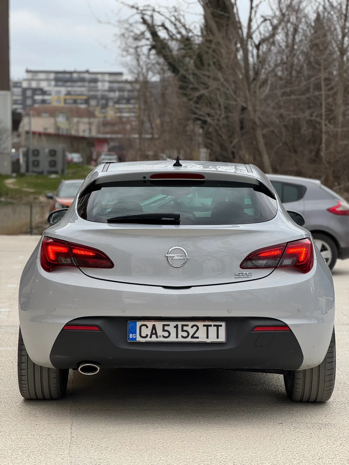 Opel Astra GTC 2.0cdi, снимка 5 - Автомобили и джипове - 53903641