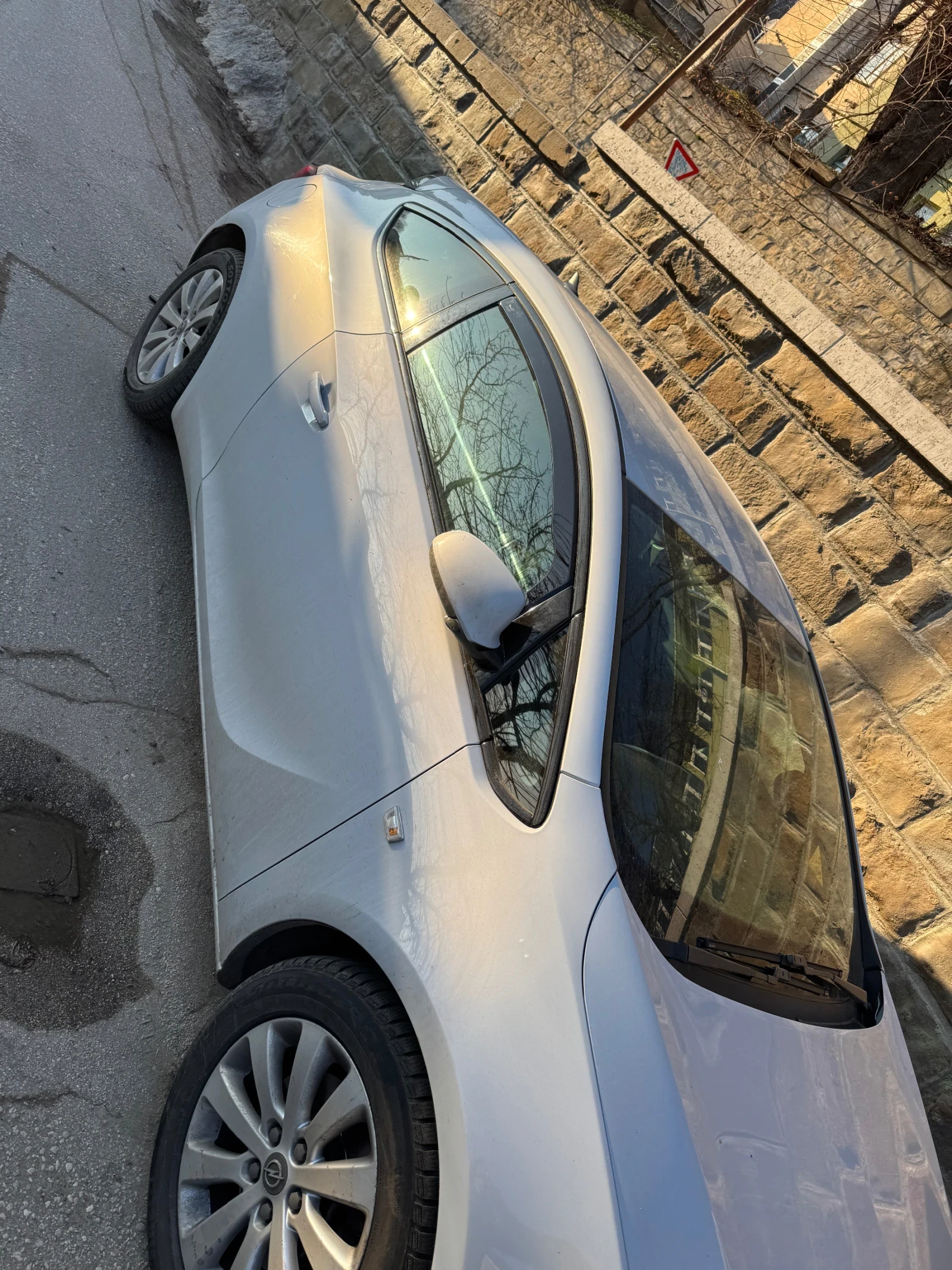 Opel Astra GTC 2.0cdi, снимка 13 - Автомобили и джипове - 53903641