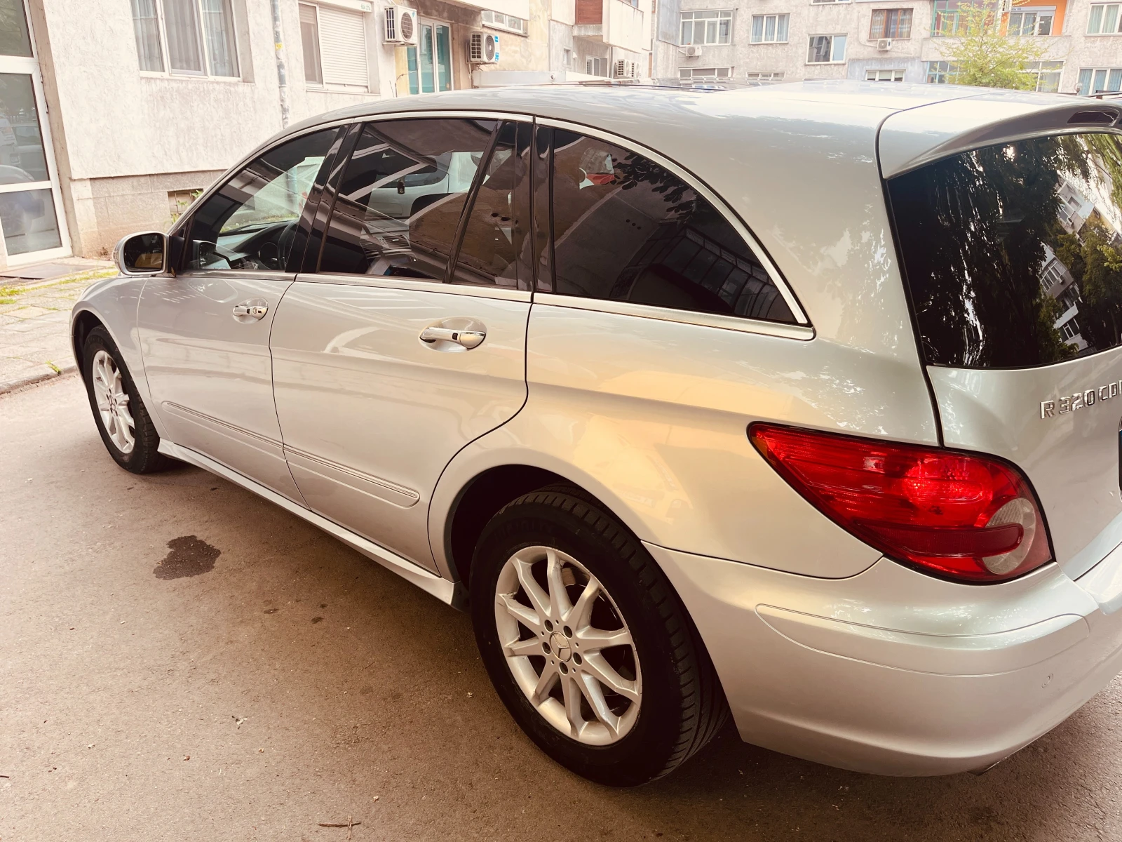 Mercedes-Benz R 320, снимка 5 - Автомобили и джипове - 54481598