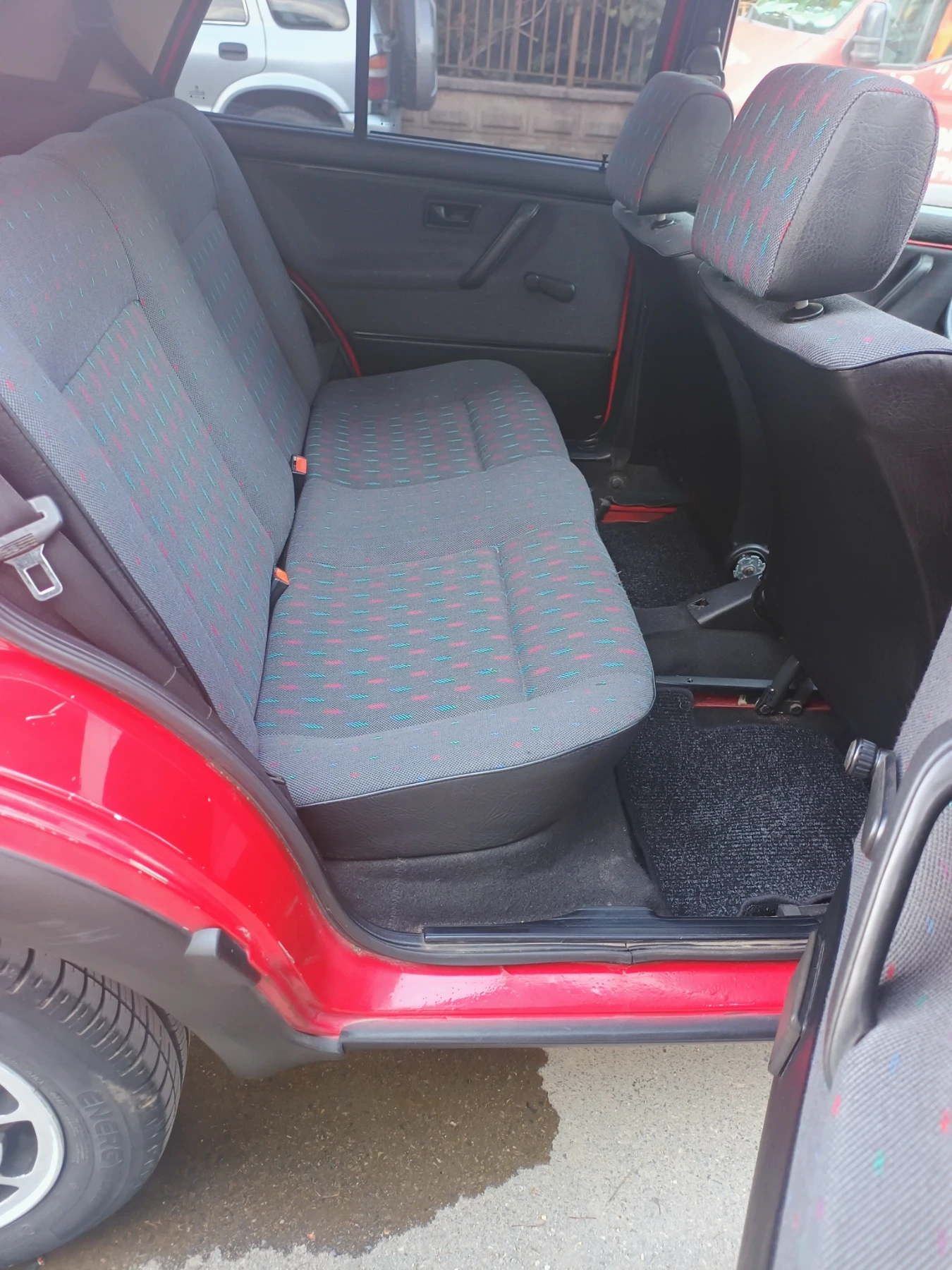 VW Golf 1.6td, снимка 10 - Автомобили и джипове - 54724771