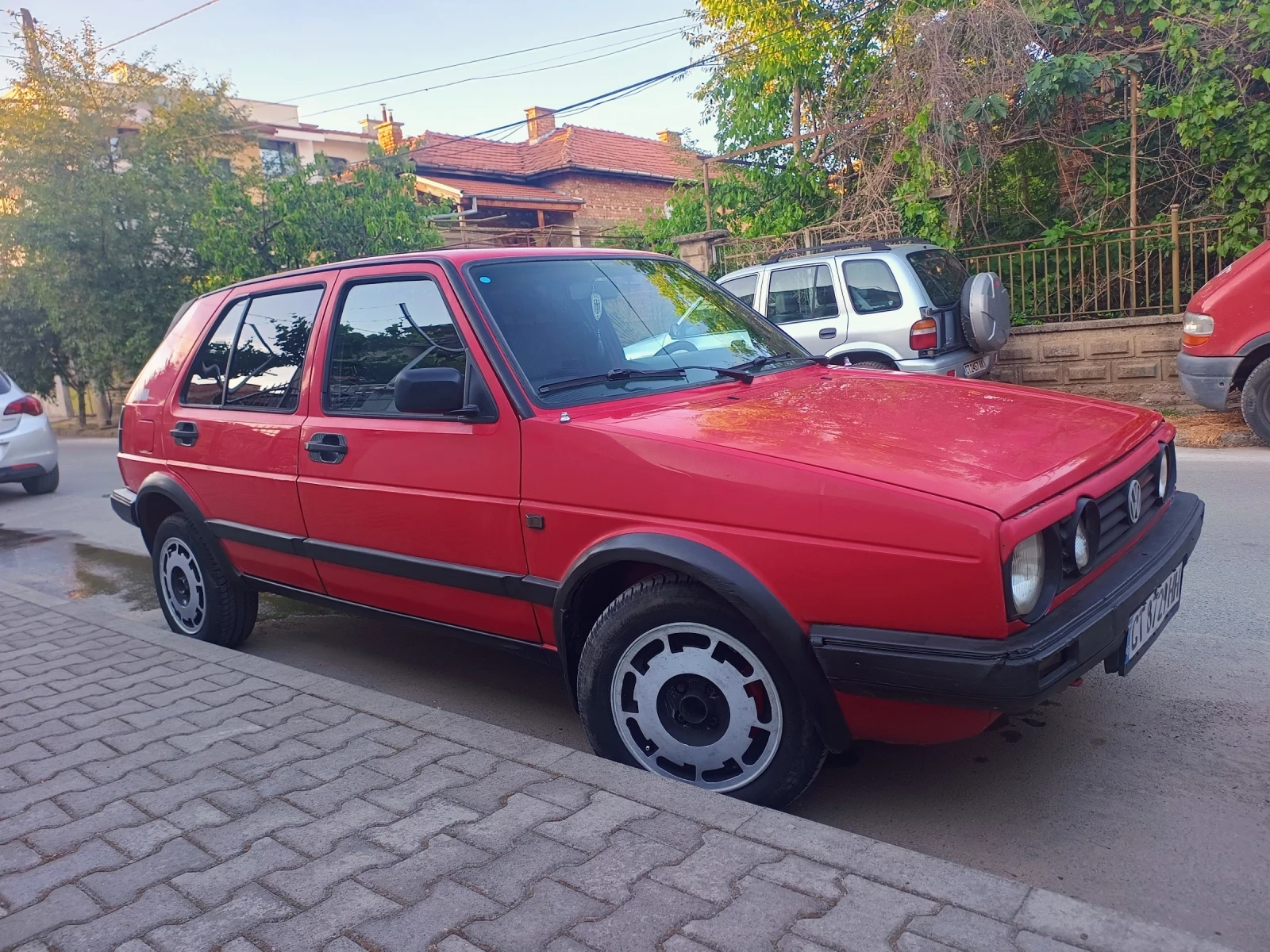 VW Golf 1.6td, снимка 5 - Автомобили и джипове - 54724771