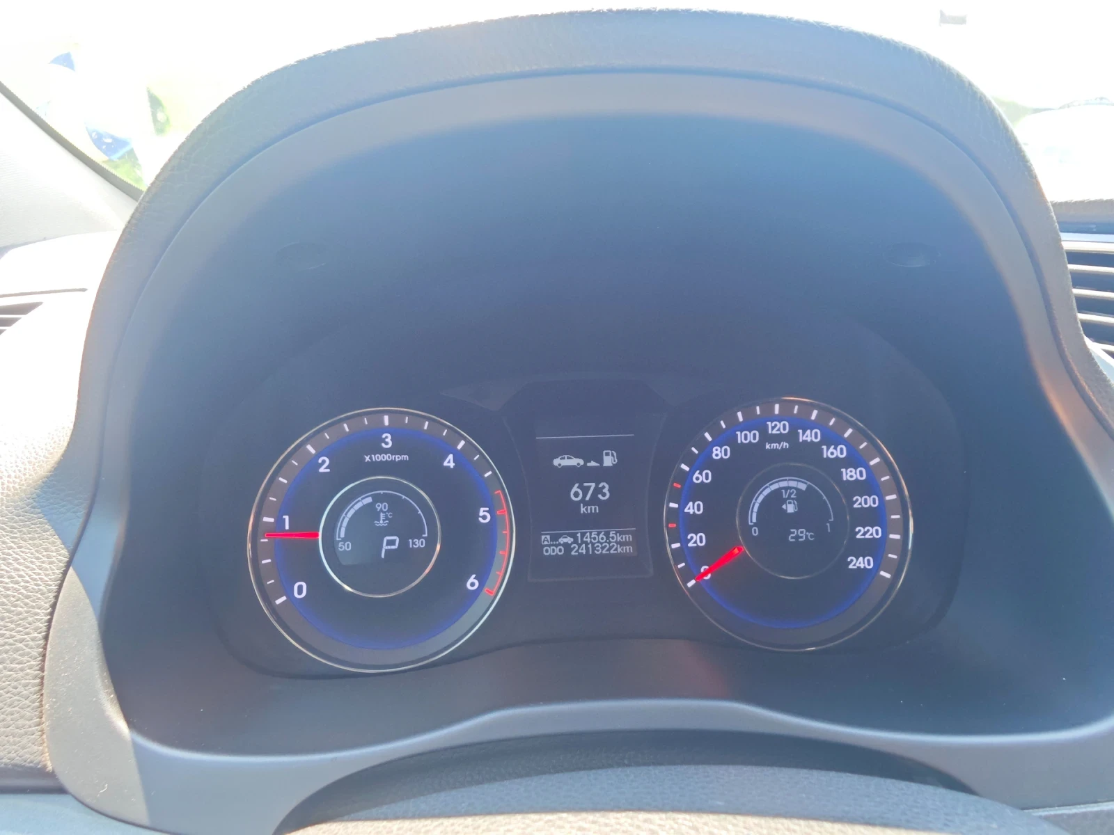 Hyundai I40 VF 1, 7 CRDI, снимка 11 - Автомобили и джипове - 54988431