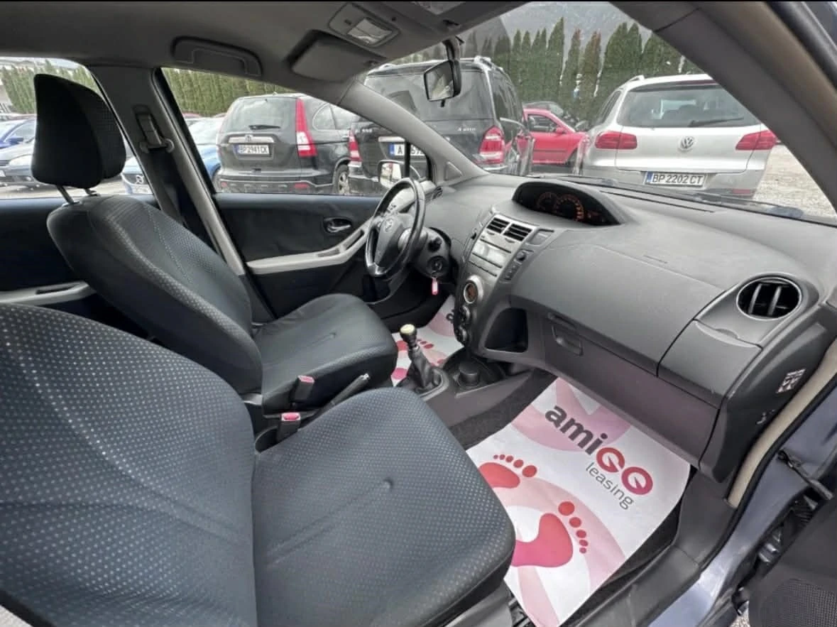 Toyota Yaris Face Lift 1.33 6 скорости, снимка 8 - Автомобили и джипове - 55092892