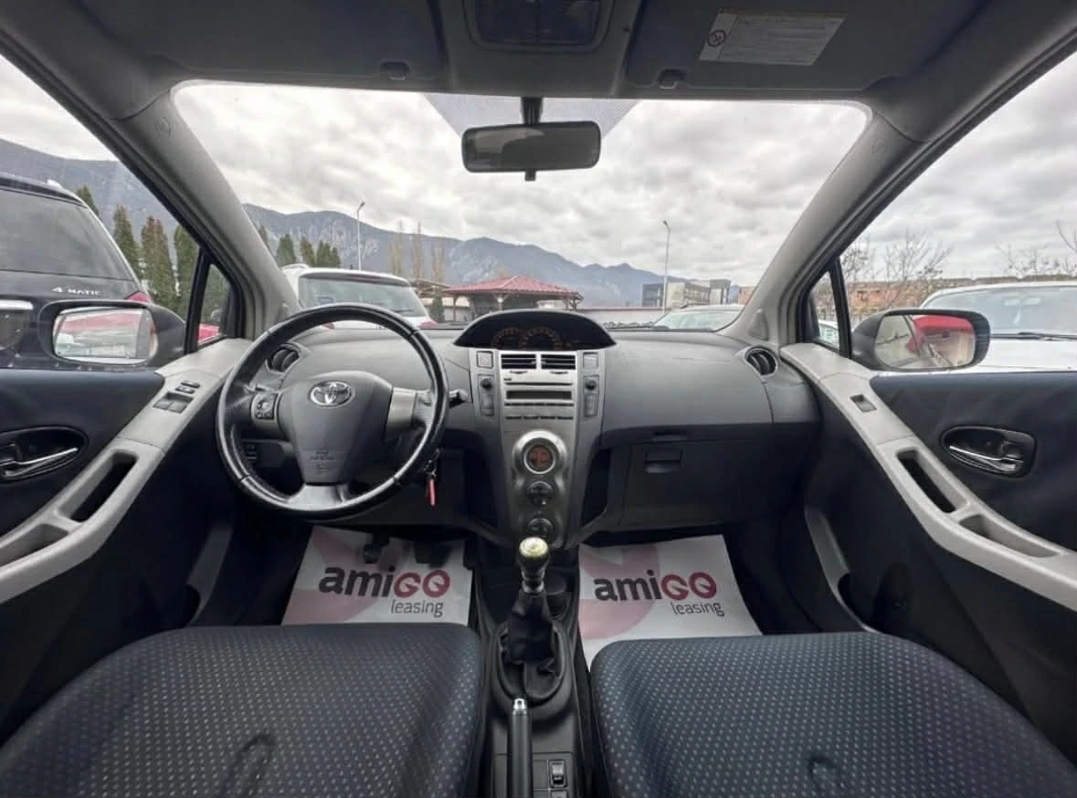 Toyota Yaris Face Lift 1.33 6 скорости, снимка 9 - Автомобили и джипове - 55092892