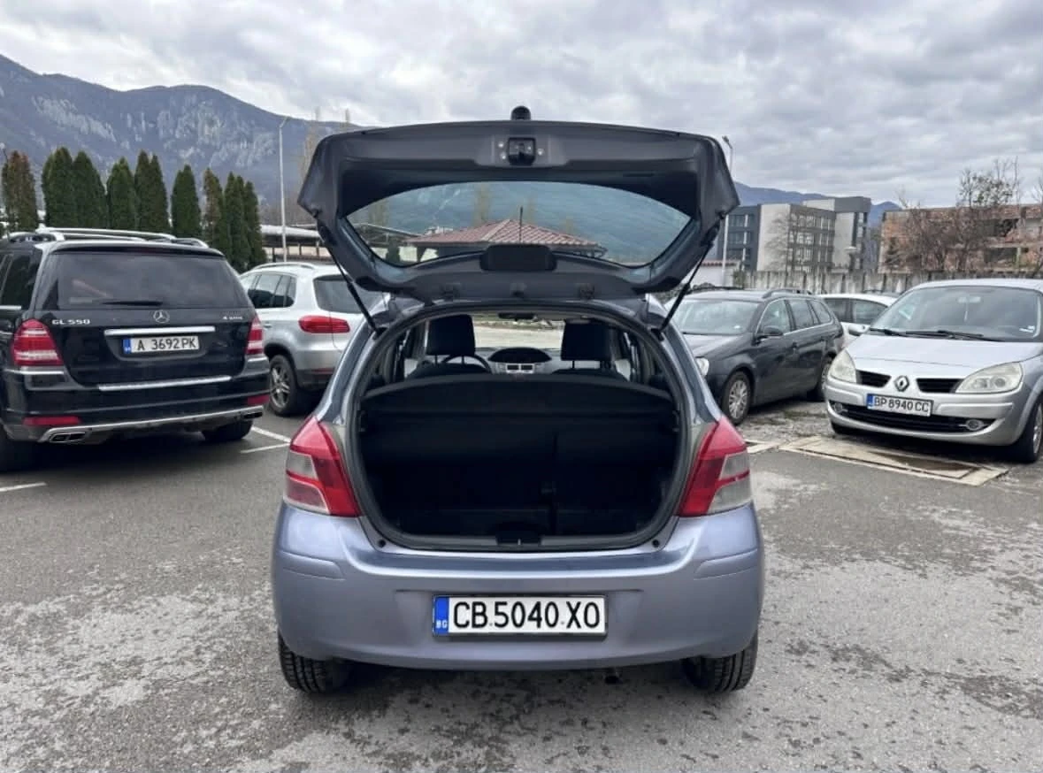 Toyota Yaris Face Lift 1.33 6 скорости, снимка 6 - Автомобили и джипове - 55092892