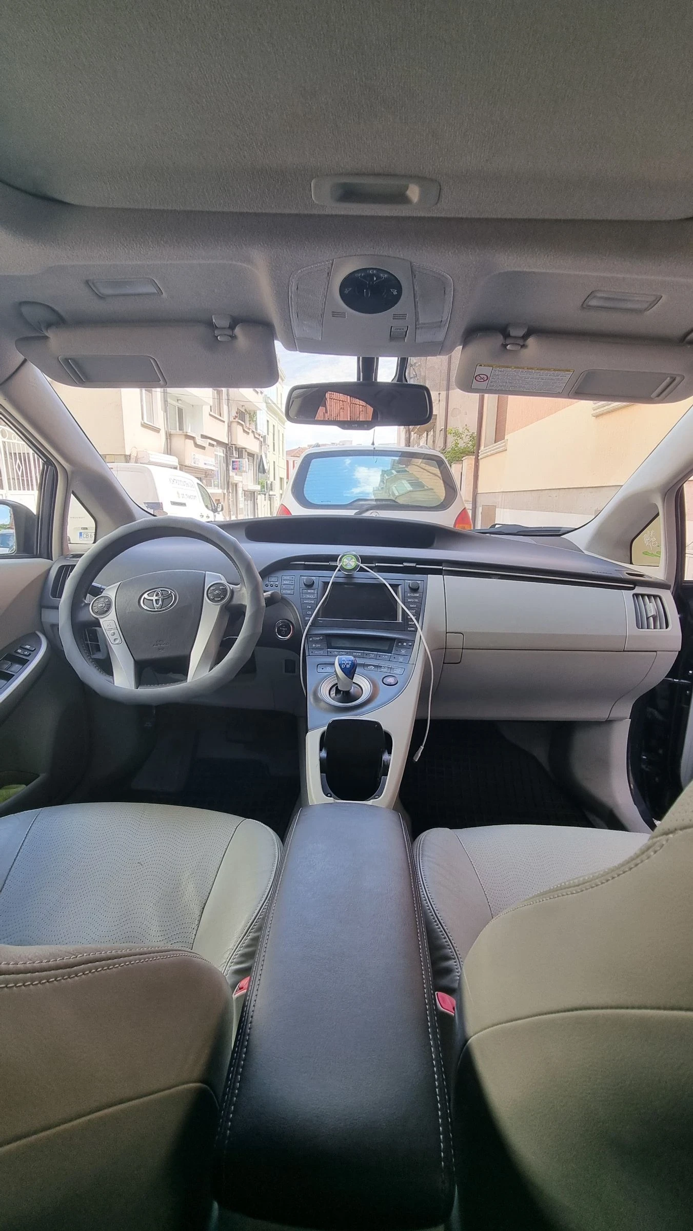 Toyota Prius Hybrid , снимка 4 - Автомобили и джипове - 55279776