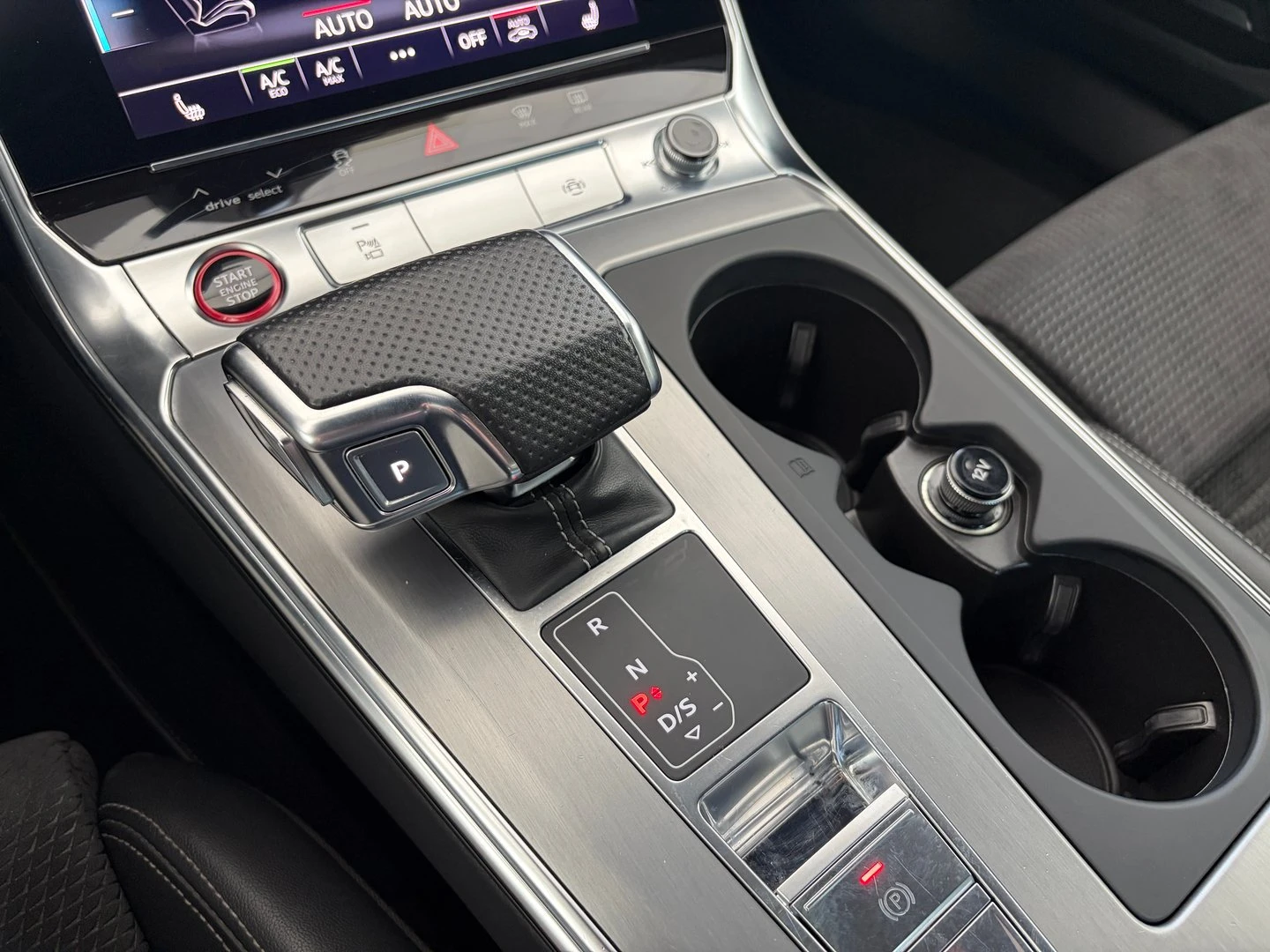 Audi S6, снимка 10 - Автомобили и джипове - 56422636