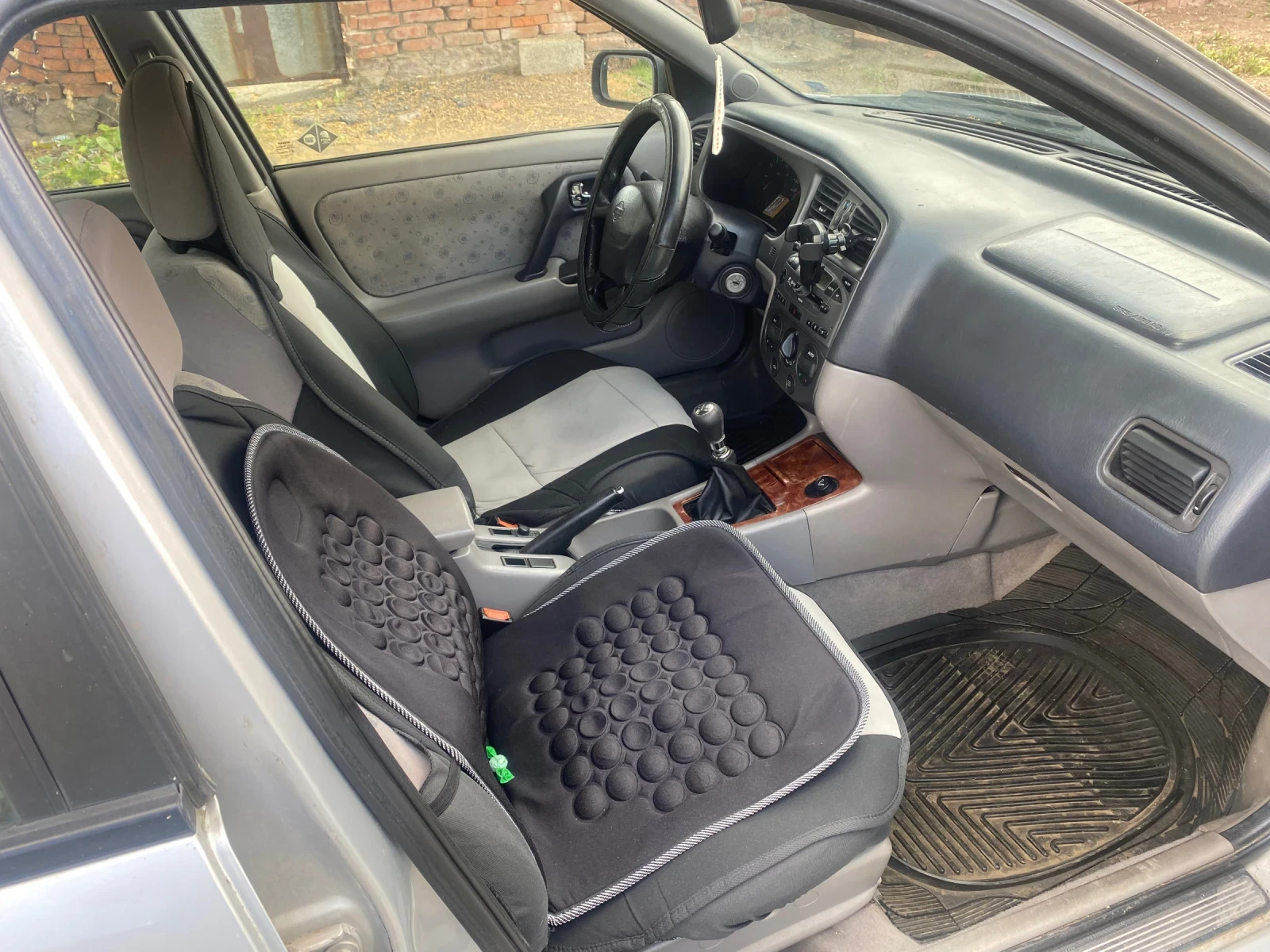 Nissan Primera 1.8, снимка 5 - Автомобили и джипове - 55683816