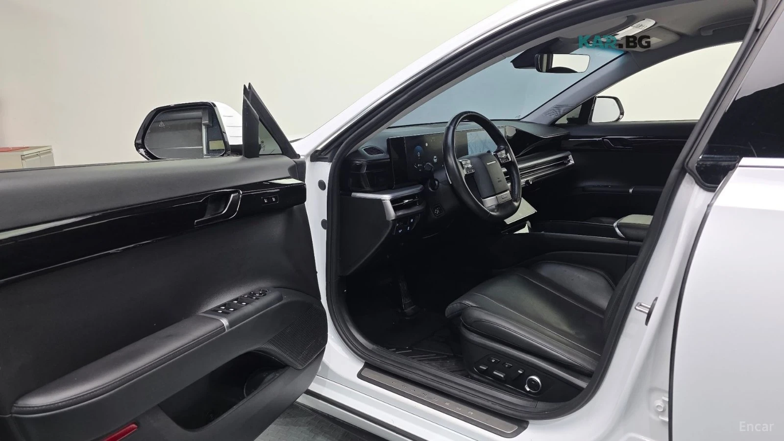 Hyundai Grandeur 3.5* LPG* ДИСТРОНИК* ПОДГРЕВ* ОБДУХВАНЕ* МАСАЖИ* , снимка 9 - Автомобили и джипове - 55824023