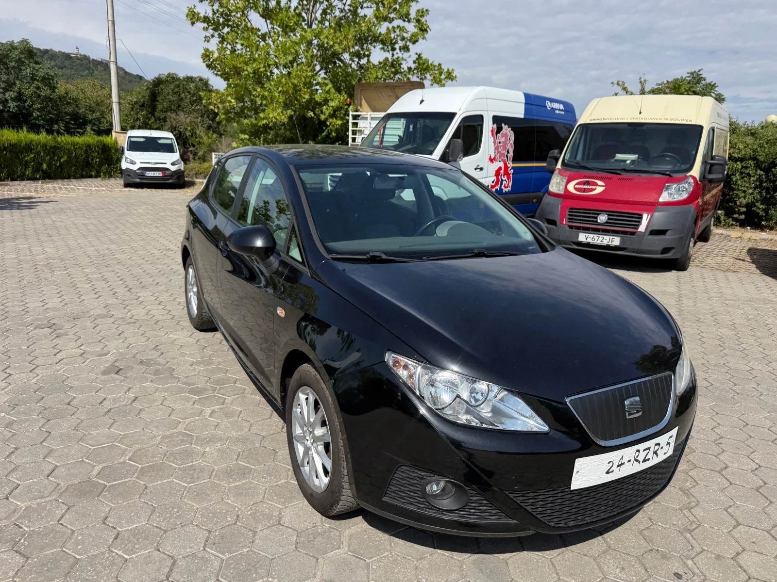 Seat Ibiza, снимка 3 - Автомобили и джипове - 55906363