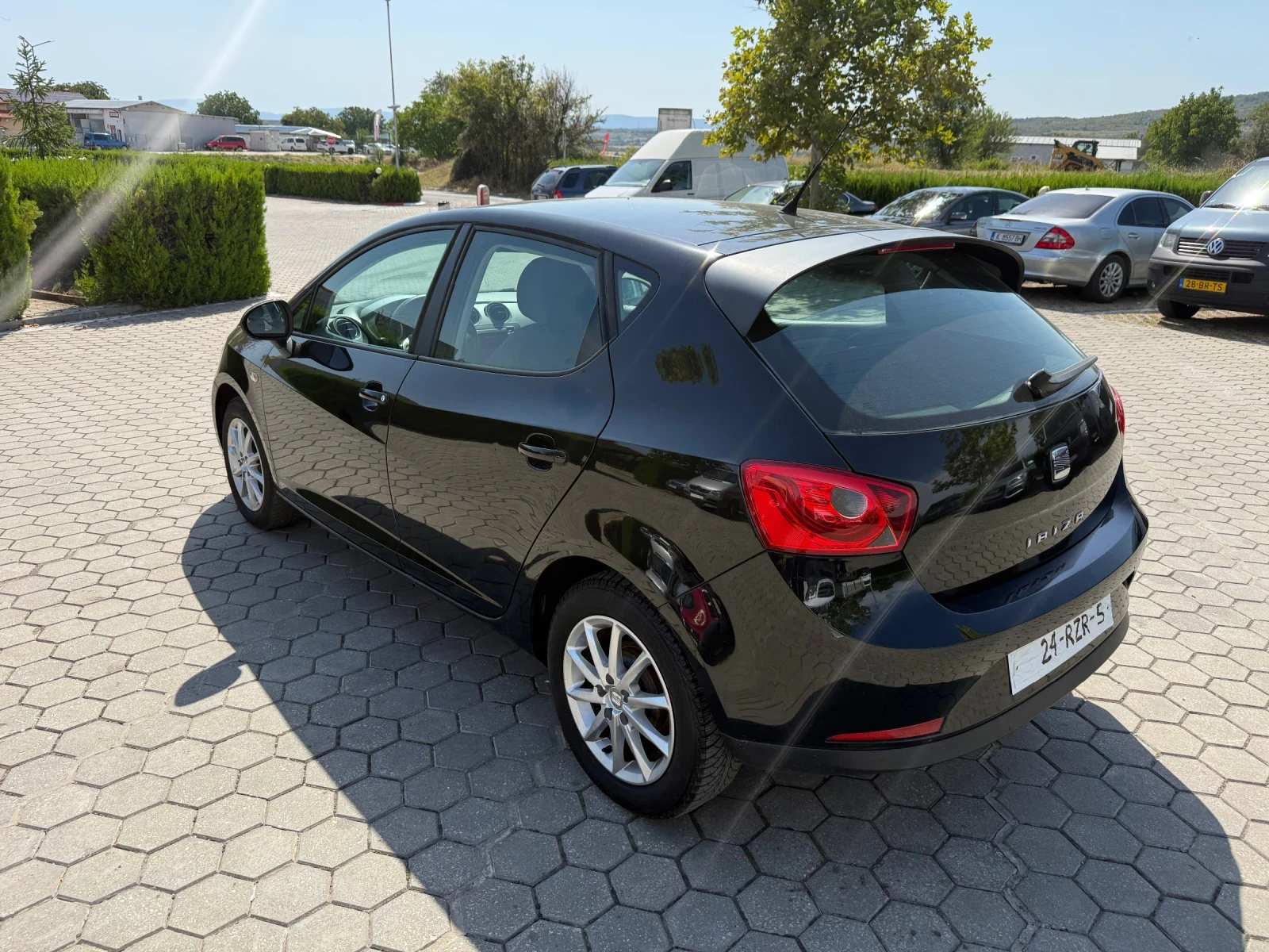 Seat Ibiza, снимка 6 - Автомобили и джипове - 55906363