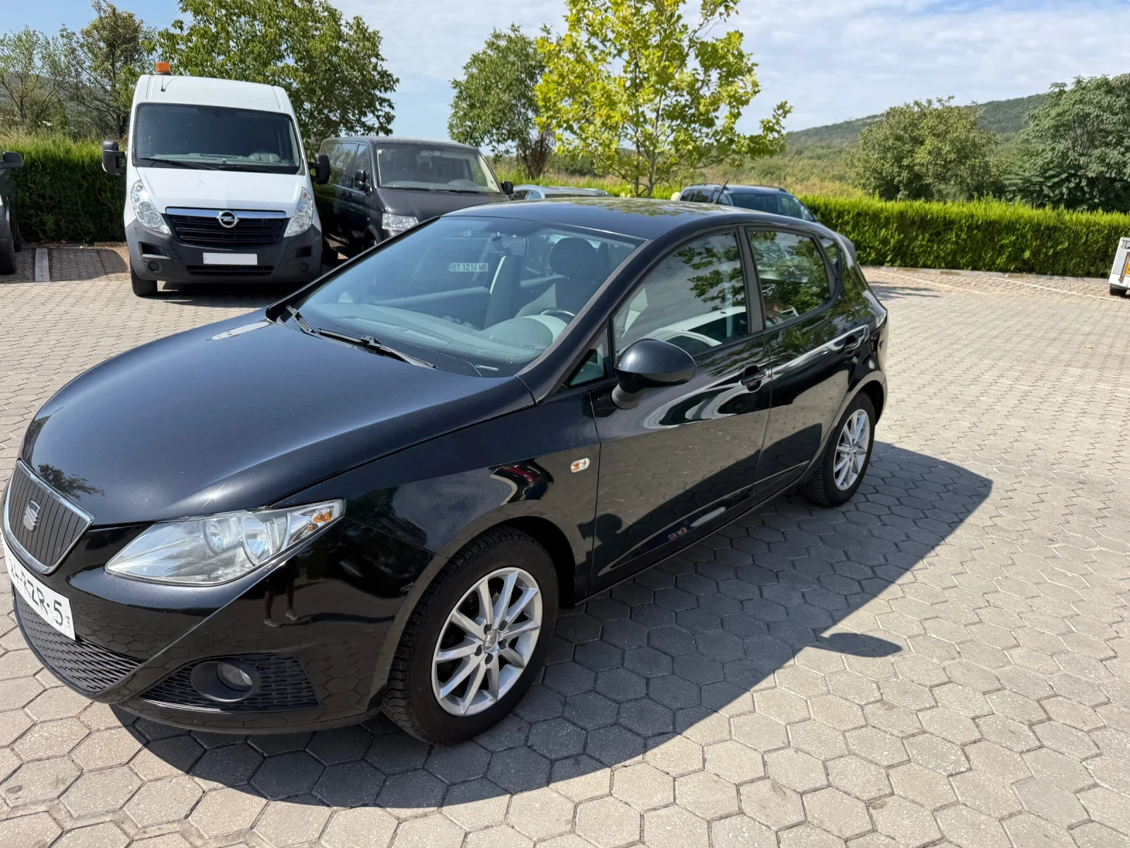 Seat Ibiza, снимка 2 - Автомобили и джипове - 55906363