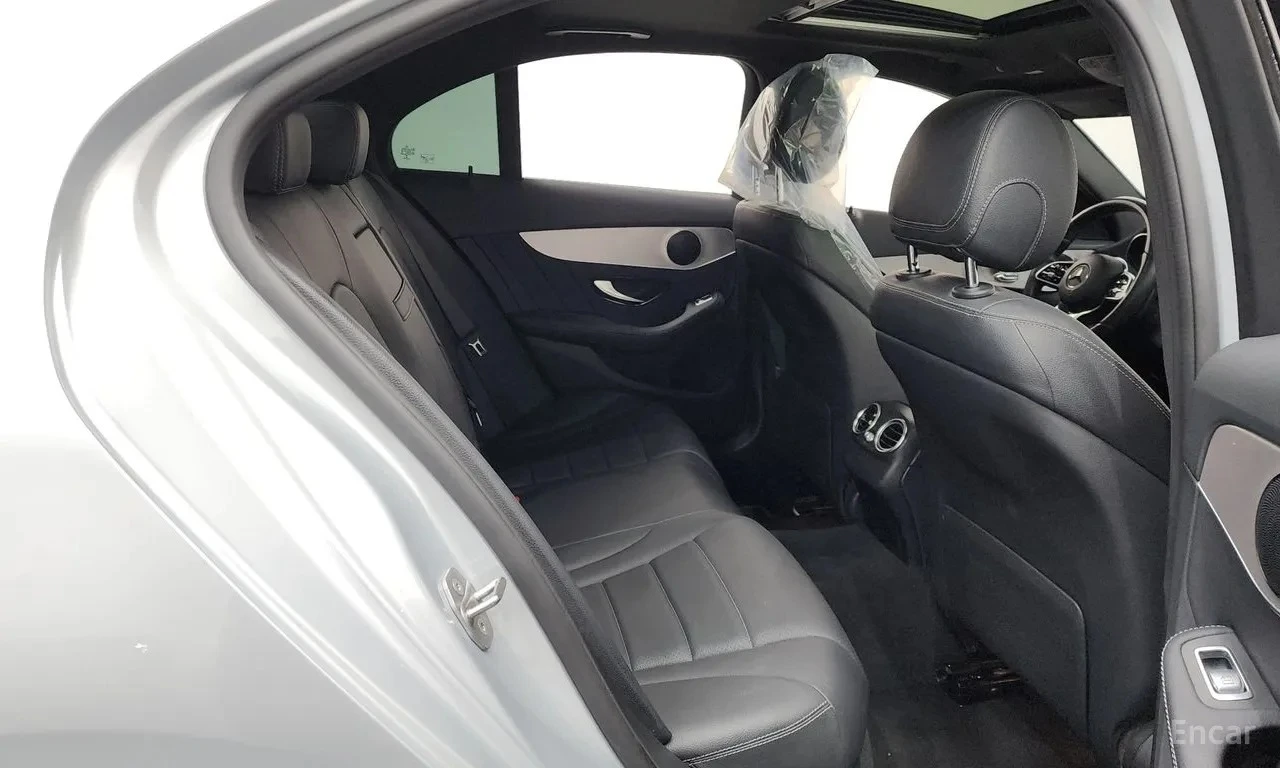 Mercedes-Benz C 200 AMG Line, снимка 10 - Автомобили и джипове - 56180242
