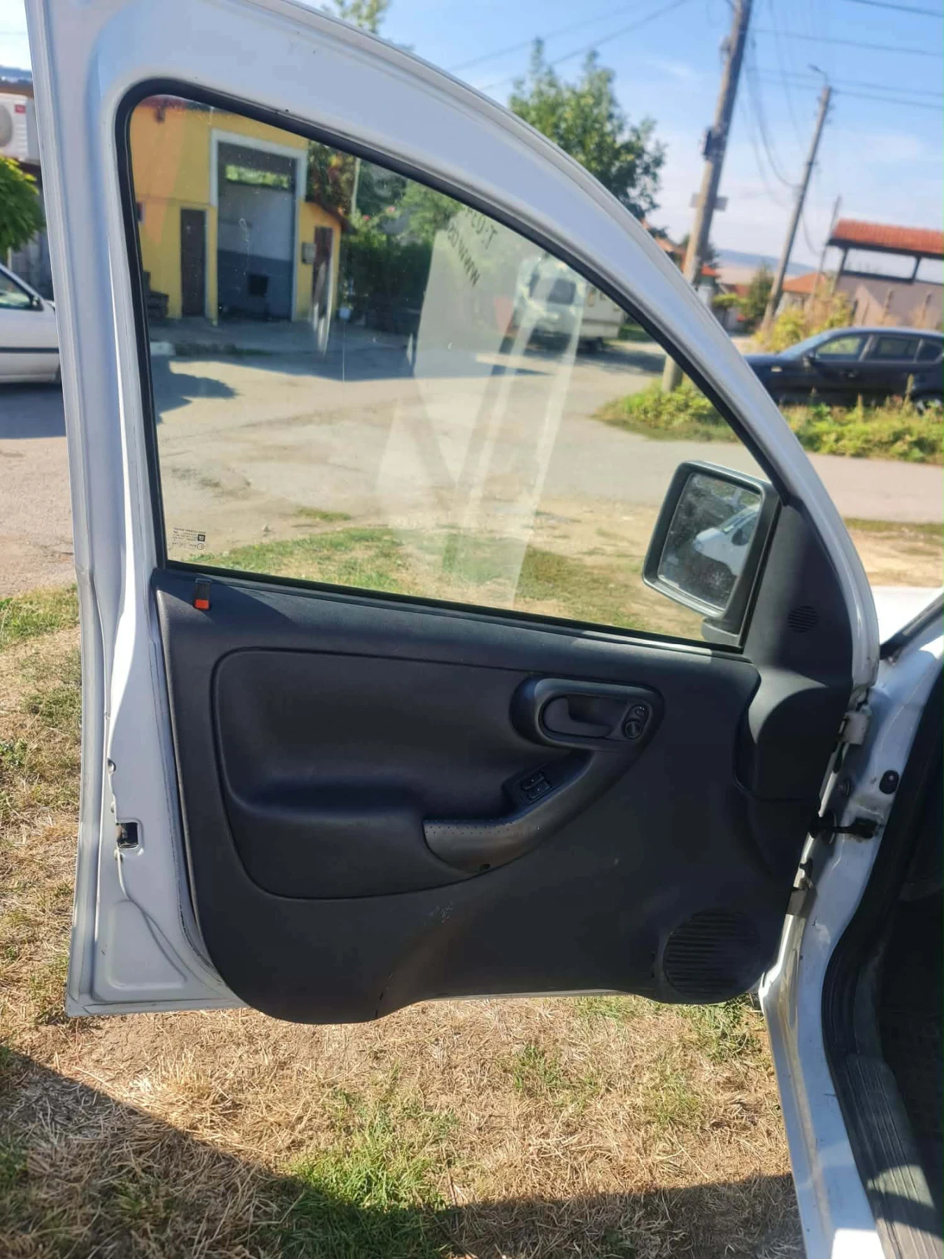 Opel Combo 1.7 cdti, снимка 9 - Автомобили и джипове - 56359362