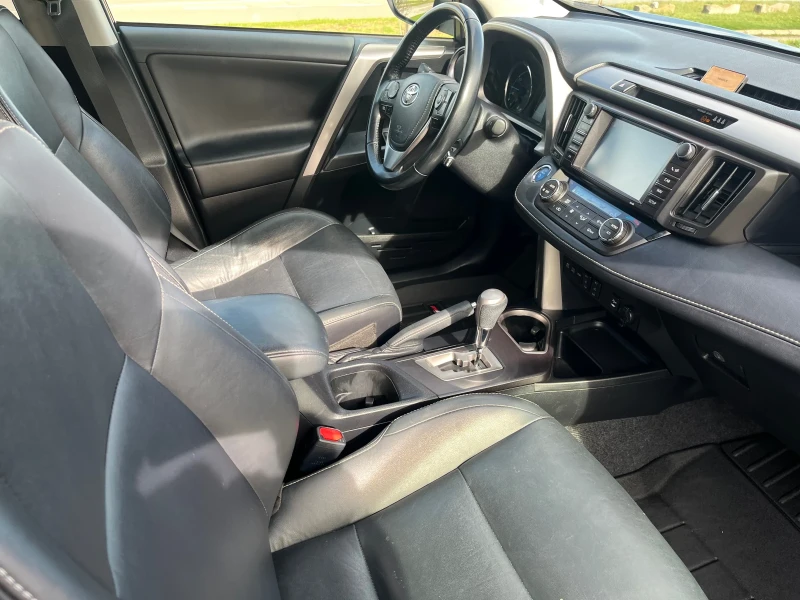 Toyota Rav4, снимка 3 - Автомобили и джипове - 53475270