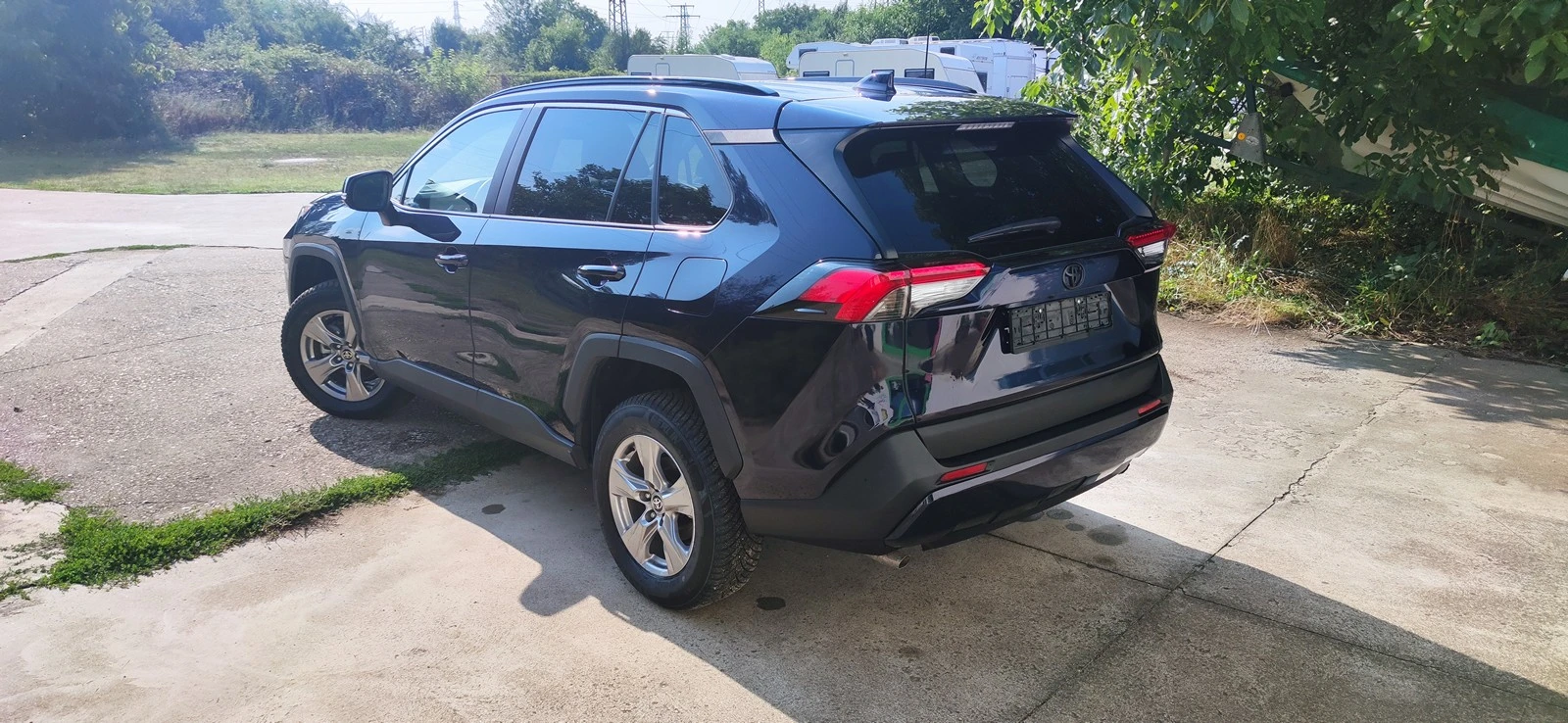 Toyota Rav4 XLE 4x4 - изображение 3