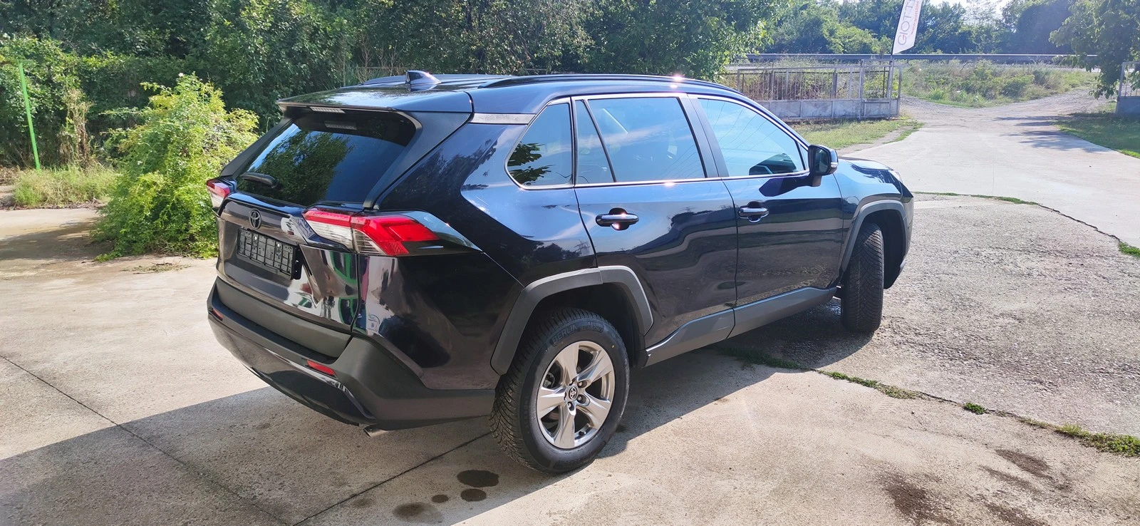 Toyota Rav4 XLE 4x4 - изображение 4