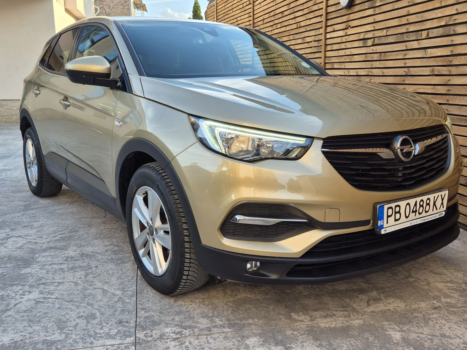 Opel Grandland X 1.2i AUTO - изображение 10