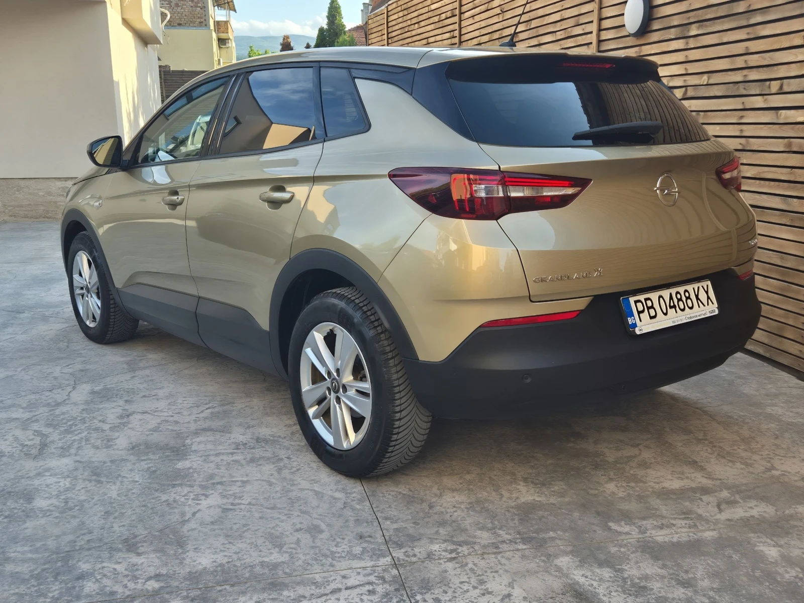 Opel Grandland X 1.2i AUTO - изображение 3