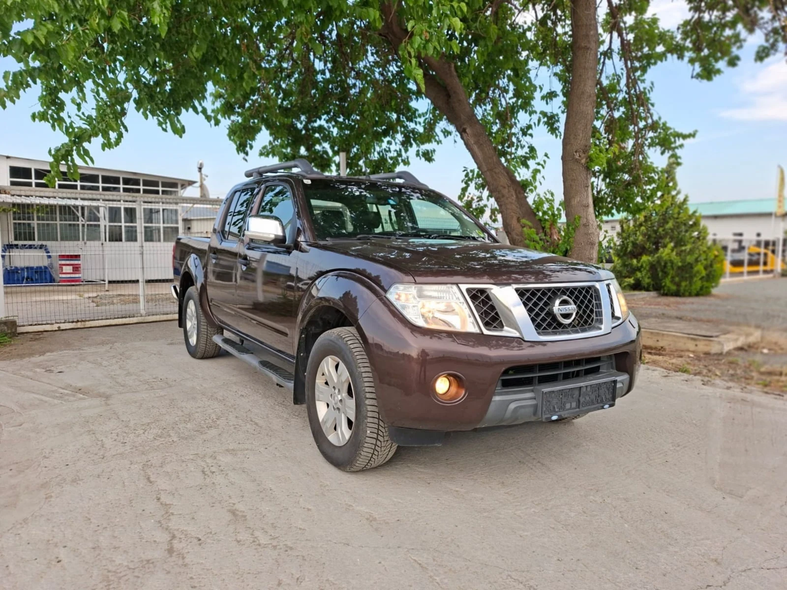 Nissan Navara 2.5TDI 4x4 190кс - изображение 2