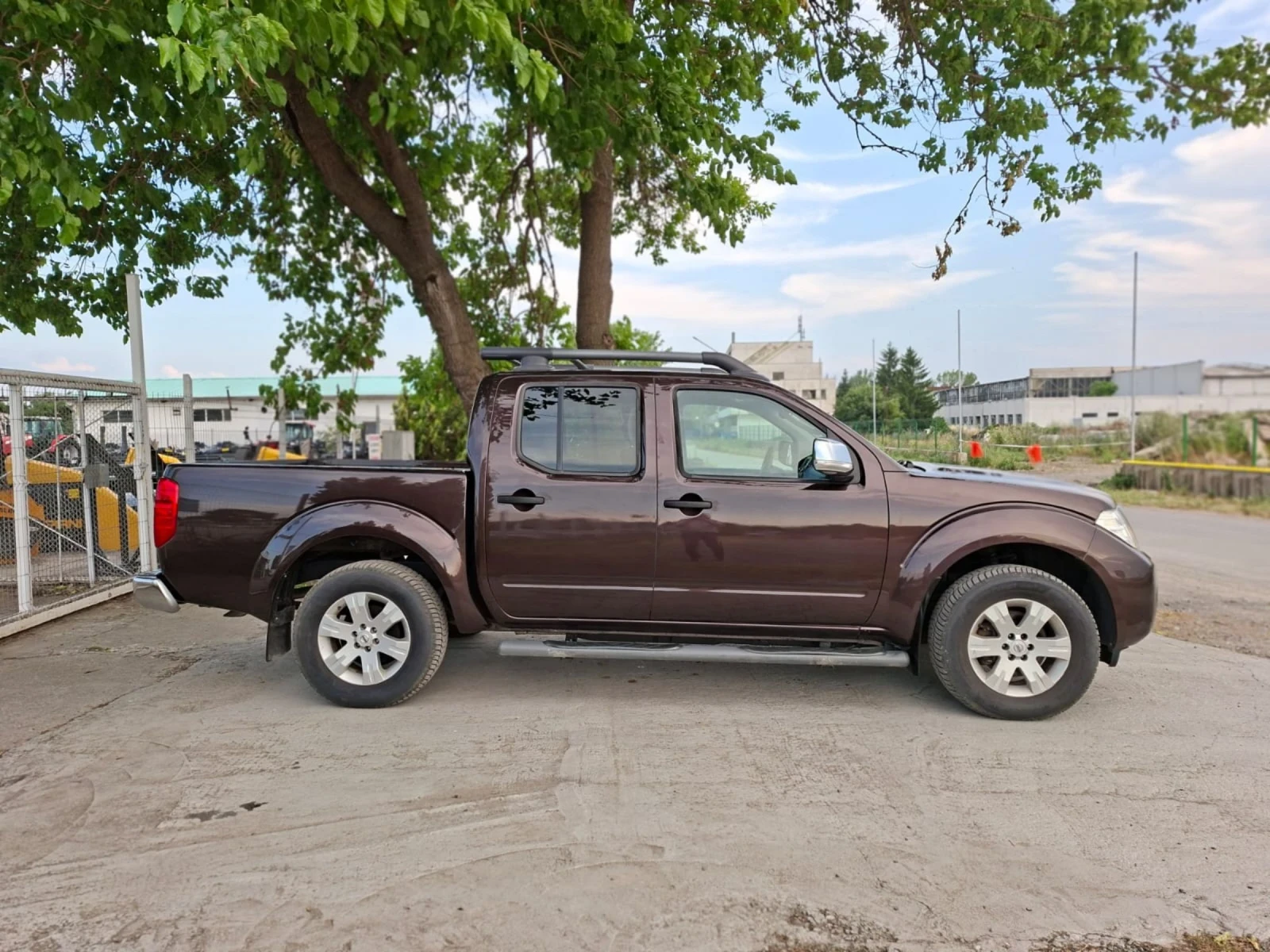 Nissan Navara 2.5TDI 4x4 190кс - изображение 4
