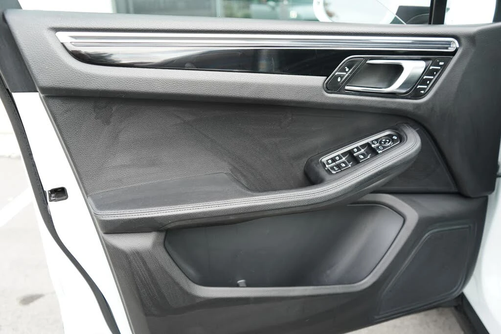 Porsche Macan S * NAVI * LED * ОБДУХВАНЕ * ПОДГРЕВ * CAMERA  - изображение 9